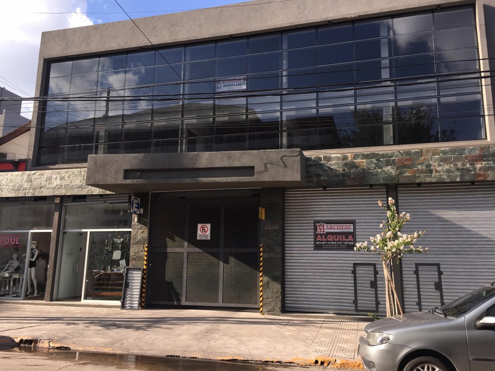 Montes de Oca 2200 · Morón — foto 4