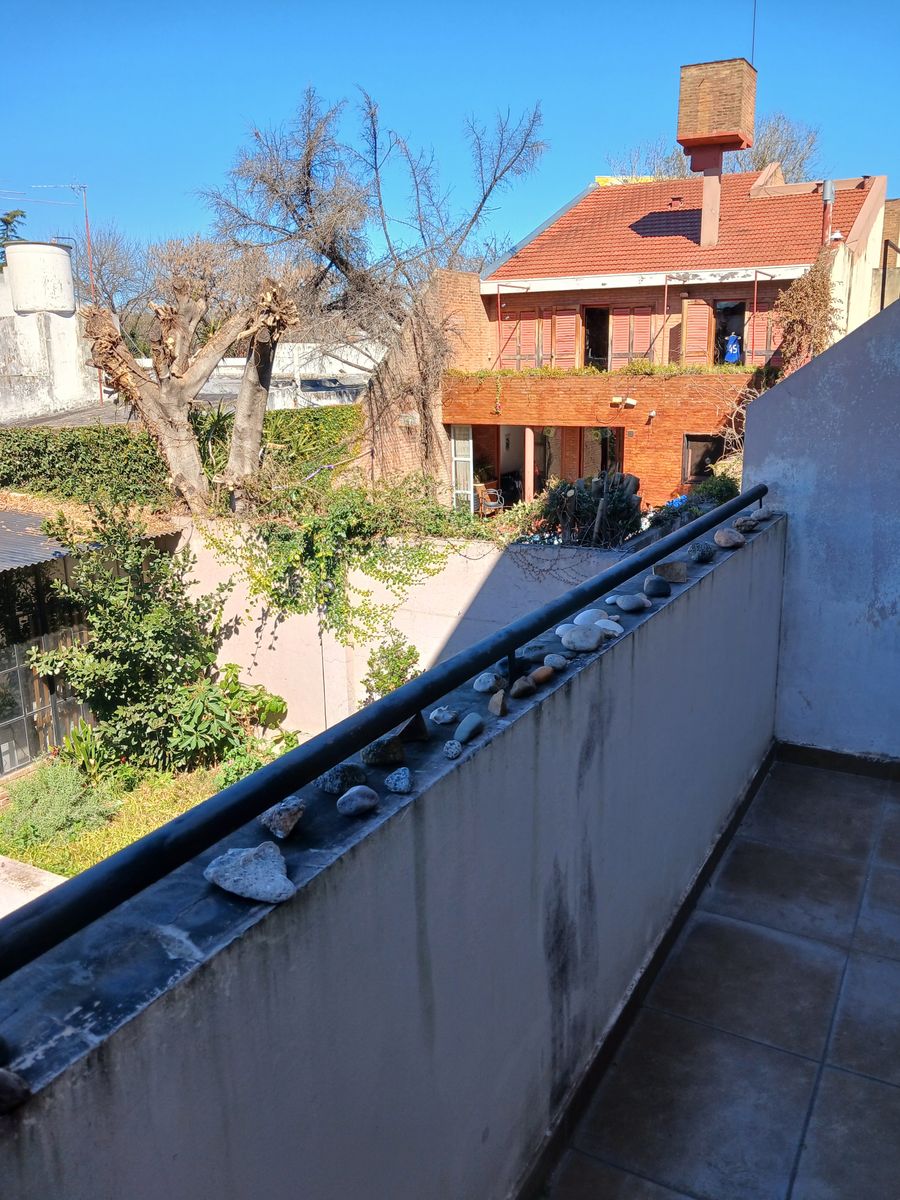 DEPARTAMENTO EN VENTA EN DUPLEX (EDIFICIO 3 PLANTAS) VILLA PUEYRREDON