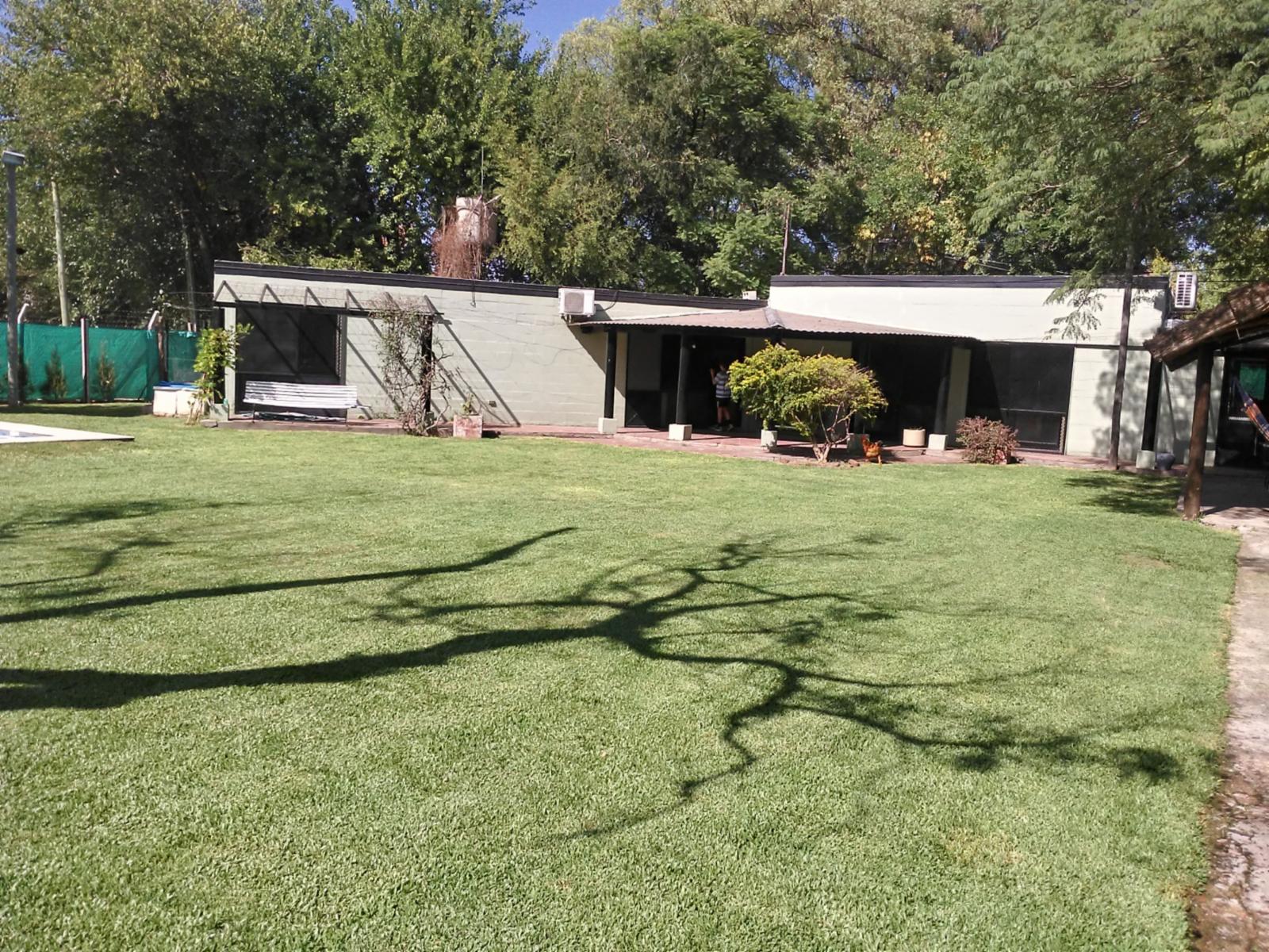 Del Malambo Y F. Leloir · Ituzaingó — foto 9