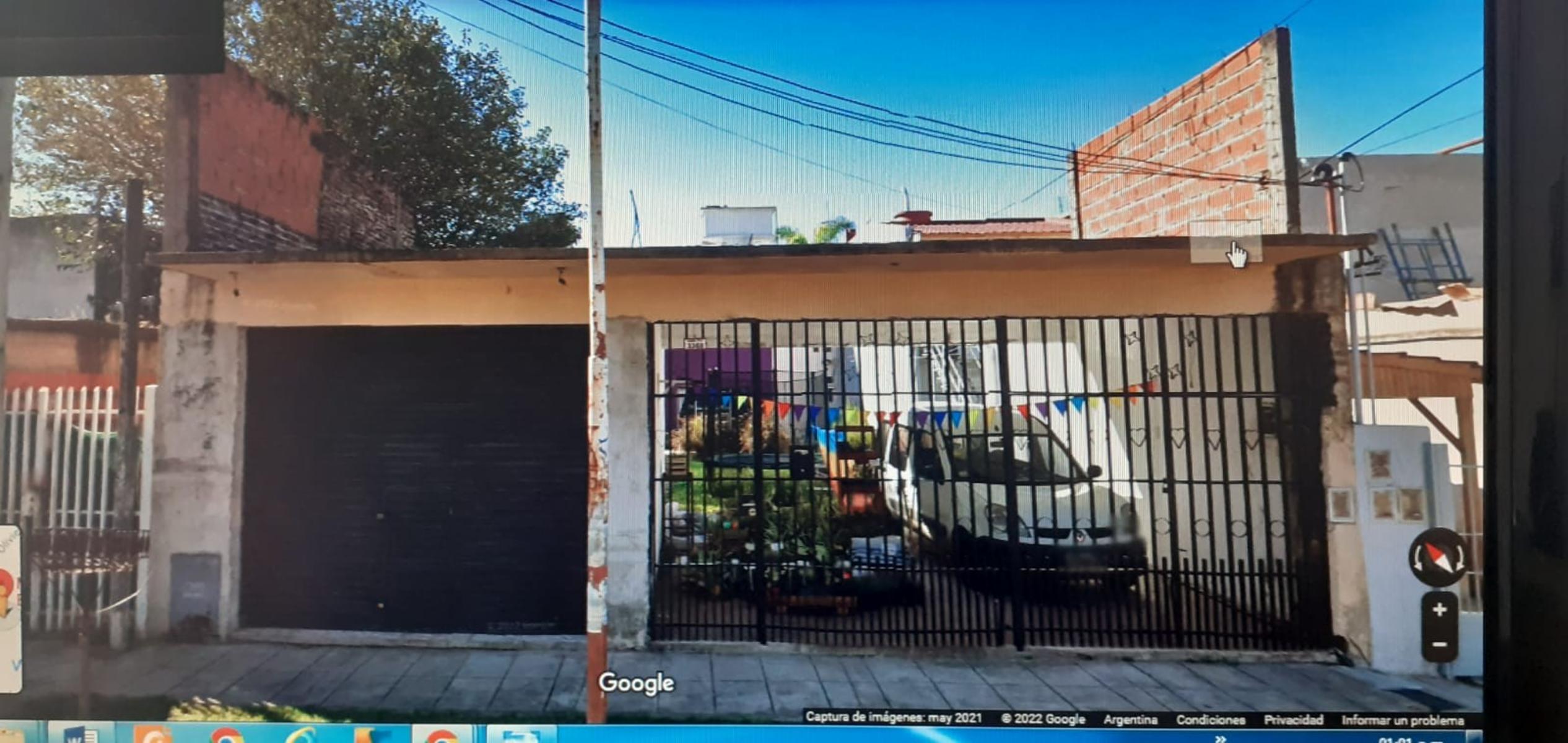 ÁMPLIA CASA DE 4 AMBIENTES DE 2 PLANTAS CON LOCAL EN LAFERRERE