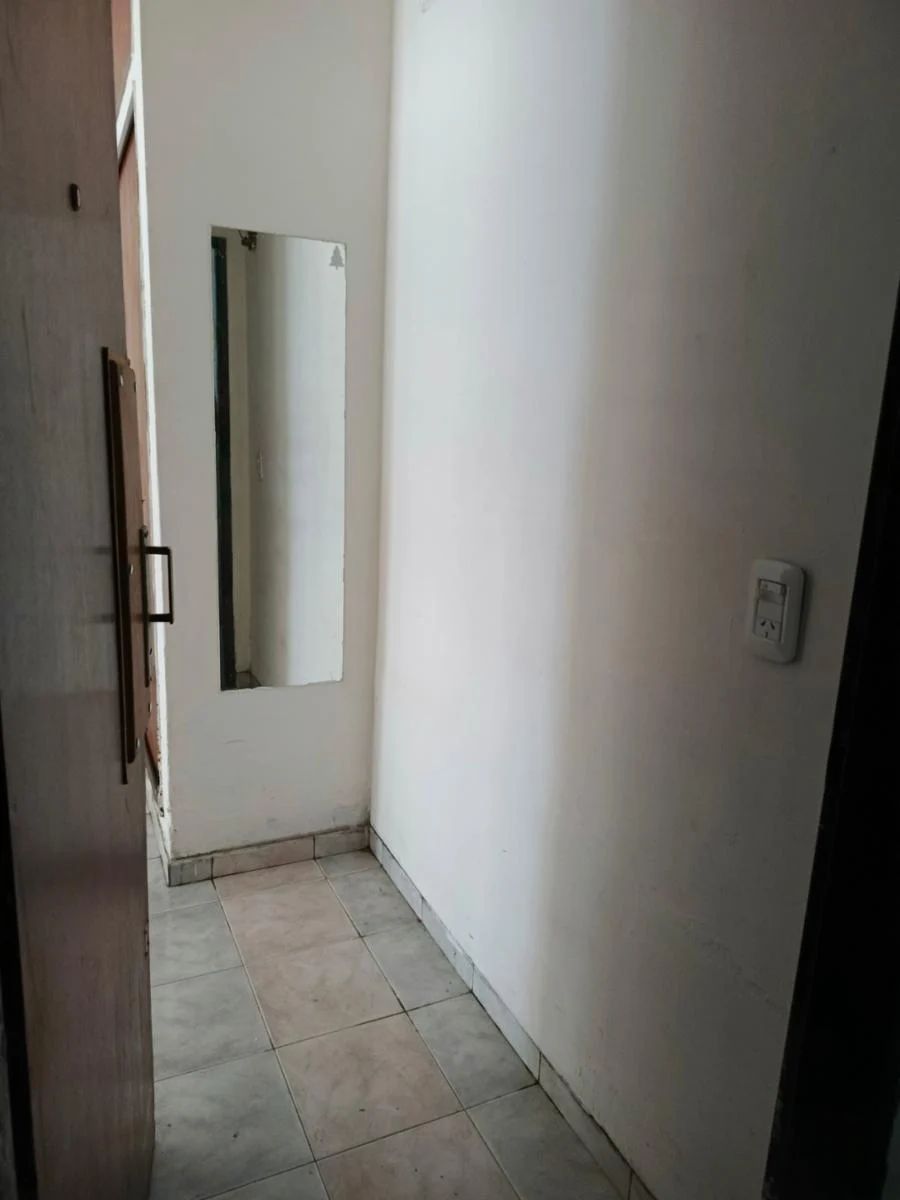 Monoambiente con patio planta baja y con Cochera descubierta opcional ($ 80 mil extra)