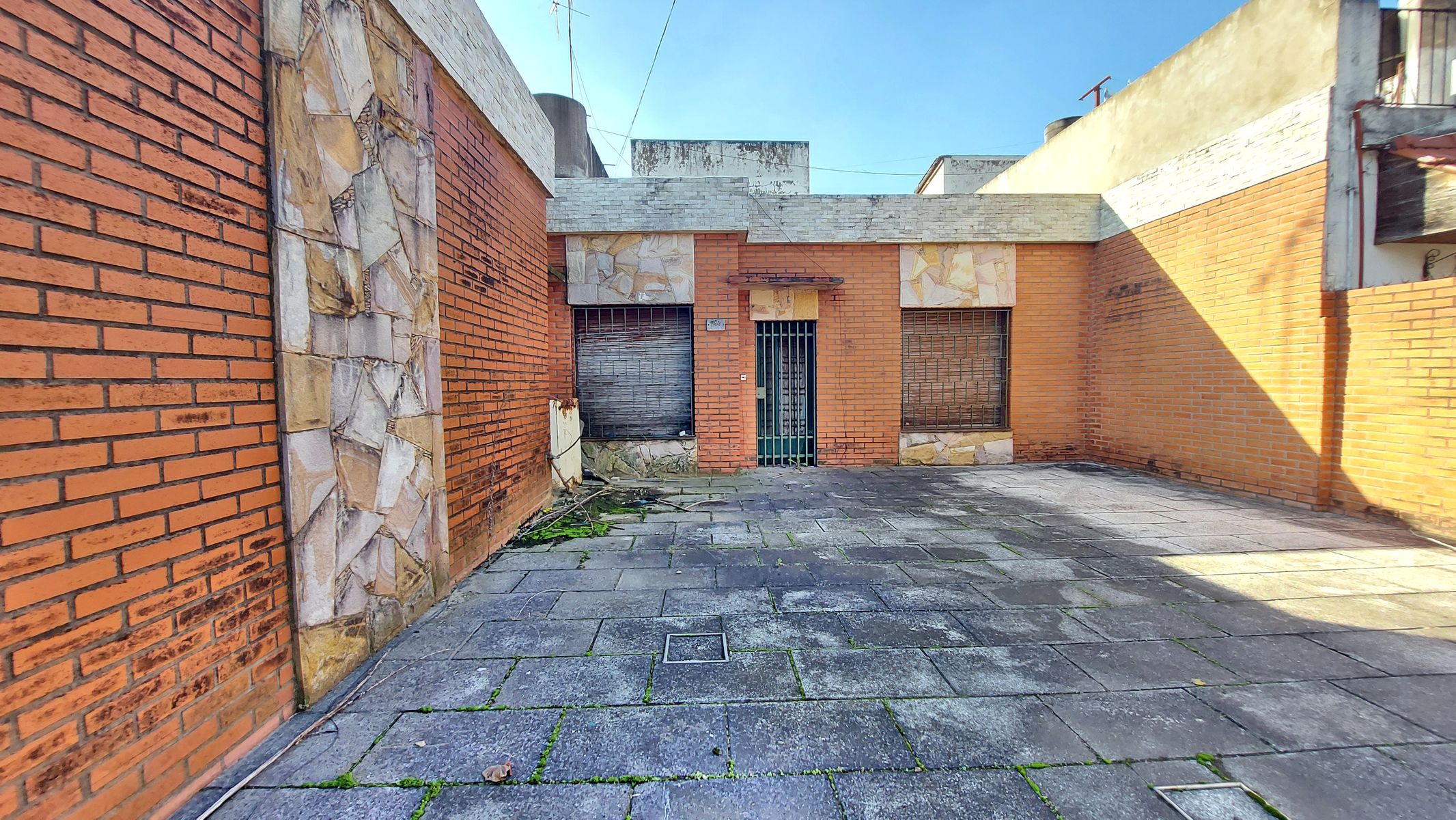 Mburucuya 988 · Morón — foto 19