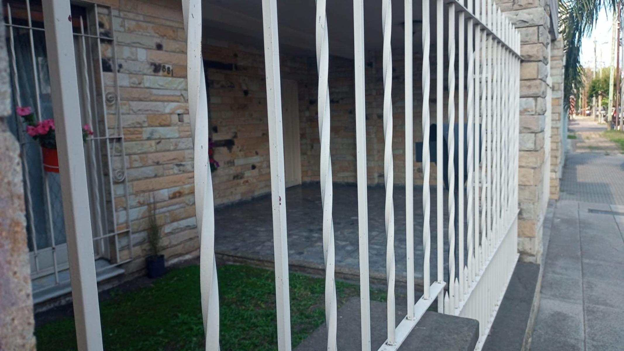 ALBERDI  881 · Morón — foto 7