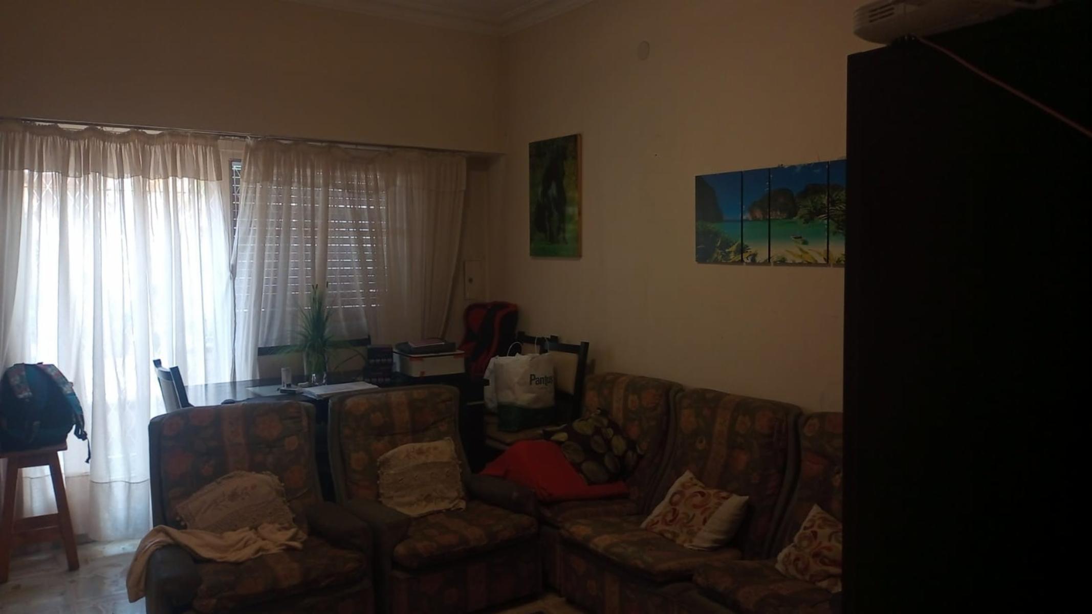 ALBERDI  881 · Morón — foto 9