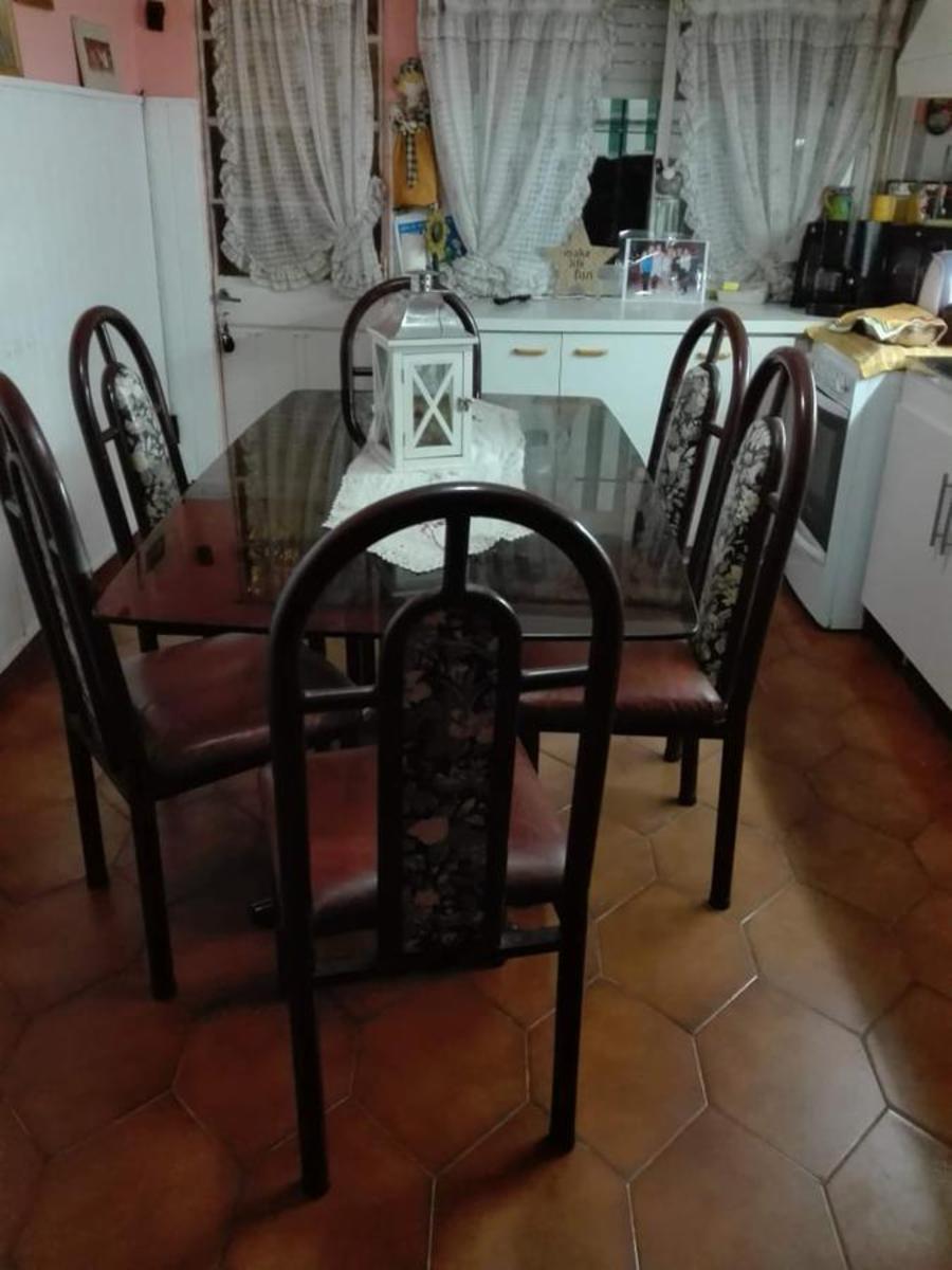 Muy linda casa desarrollada en una sola planta