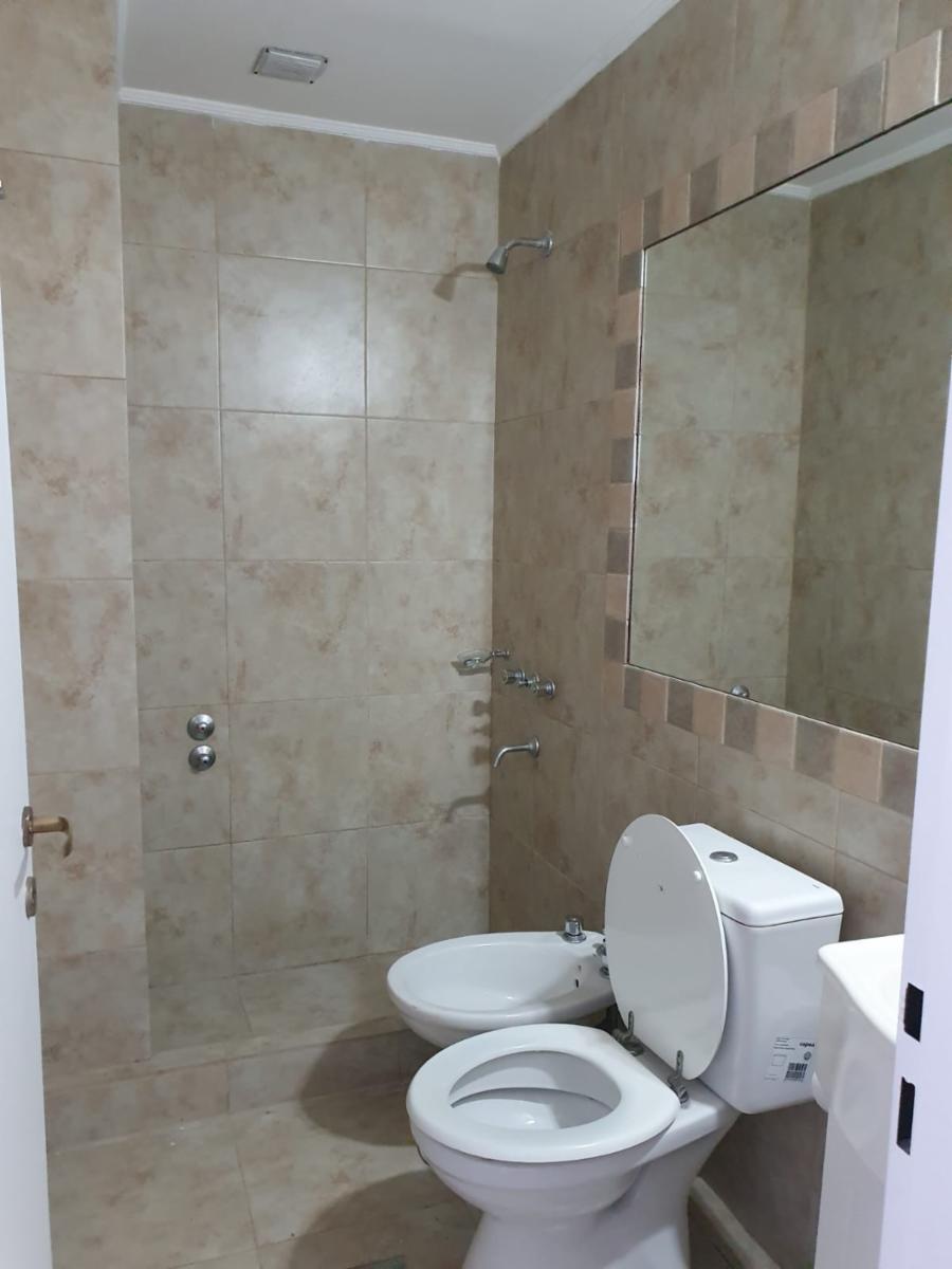 Manuel Lainez 1581 · Morón — foto 4