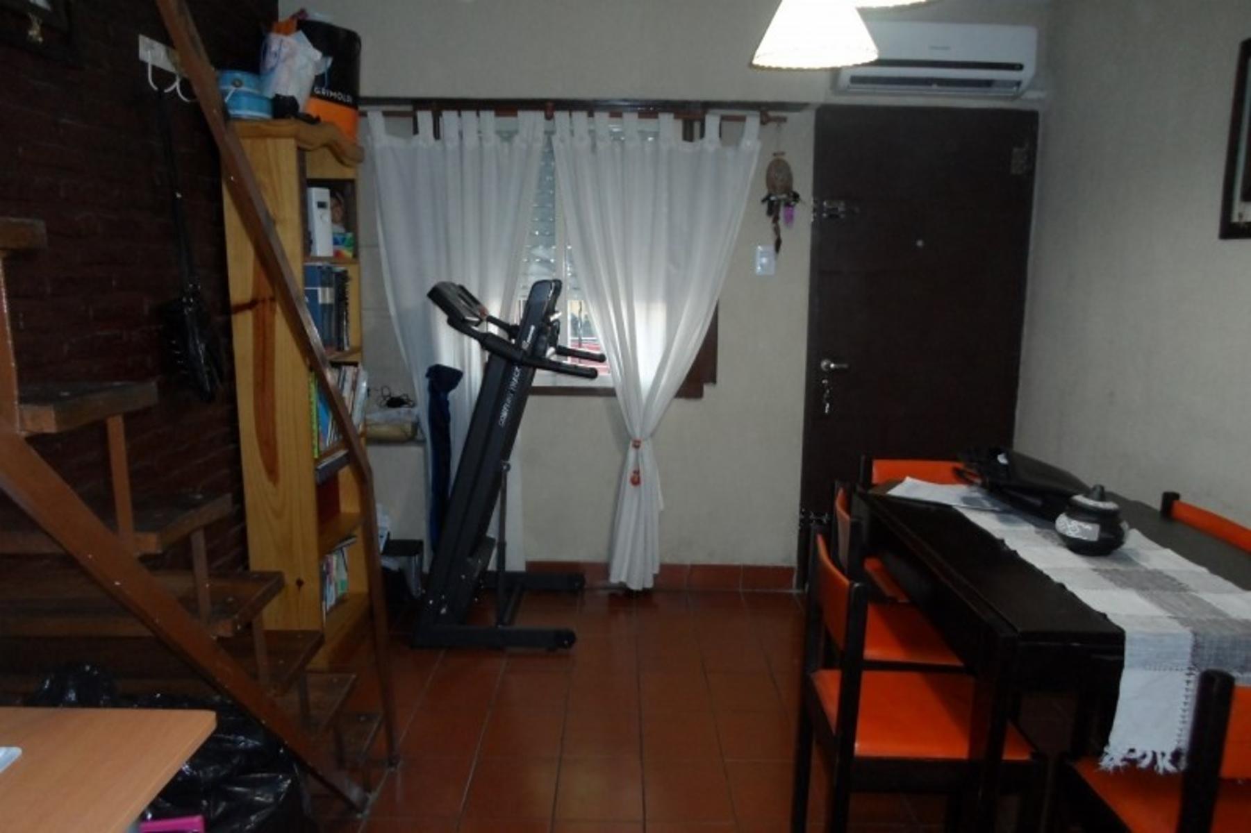 parana 700 · Morón — foto 3