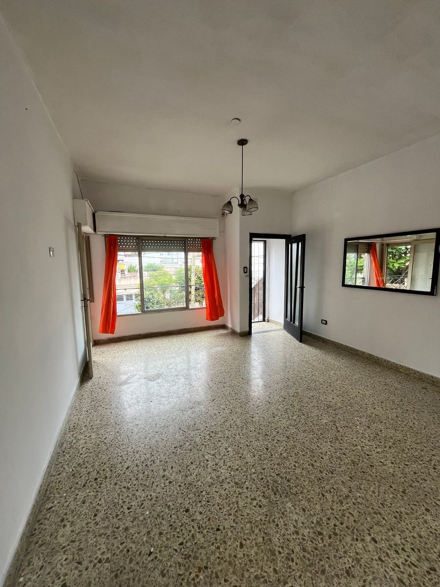 Alquiler PH 3 ambientes San Justo