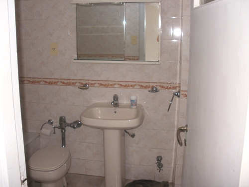 Semipiso en Recoleta, 3 dormitorios, 2 baños, cocina, comedor y balcon
