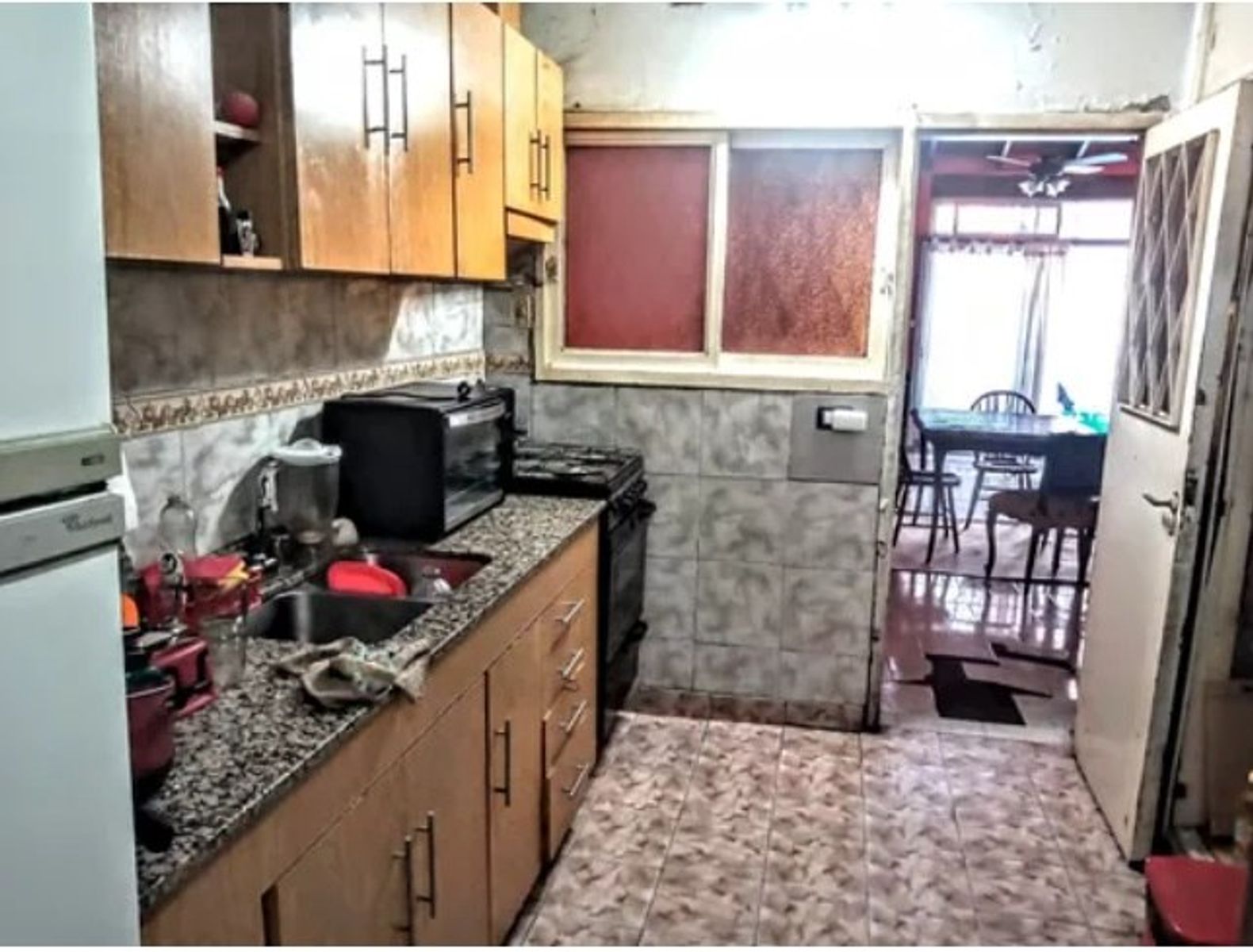 CASA AMERICANA DE 3 AMBIENTES EN VENTA - MORON