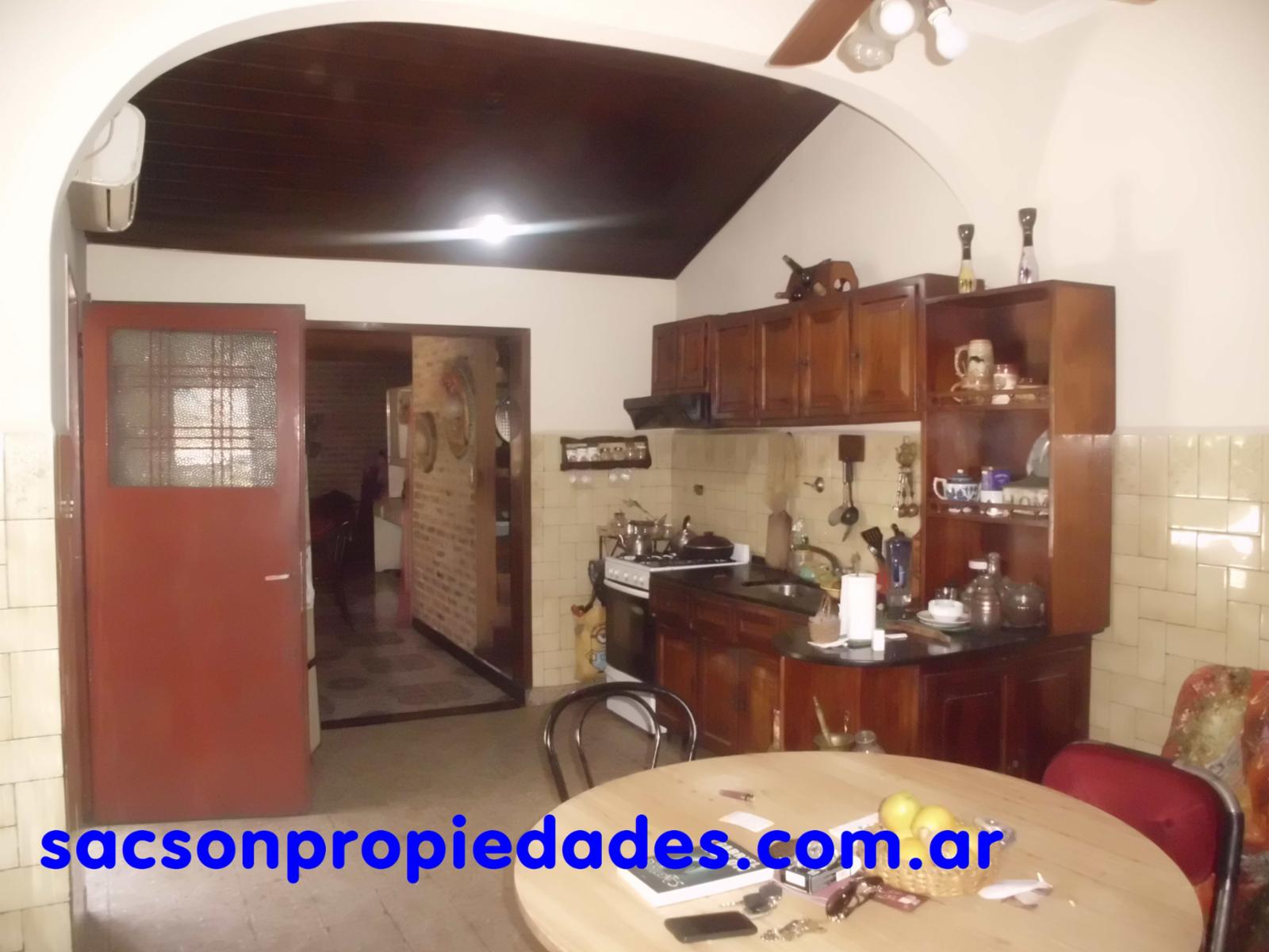 Av Arturo Illia al 700 · Morón — foto 3