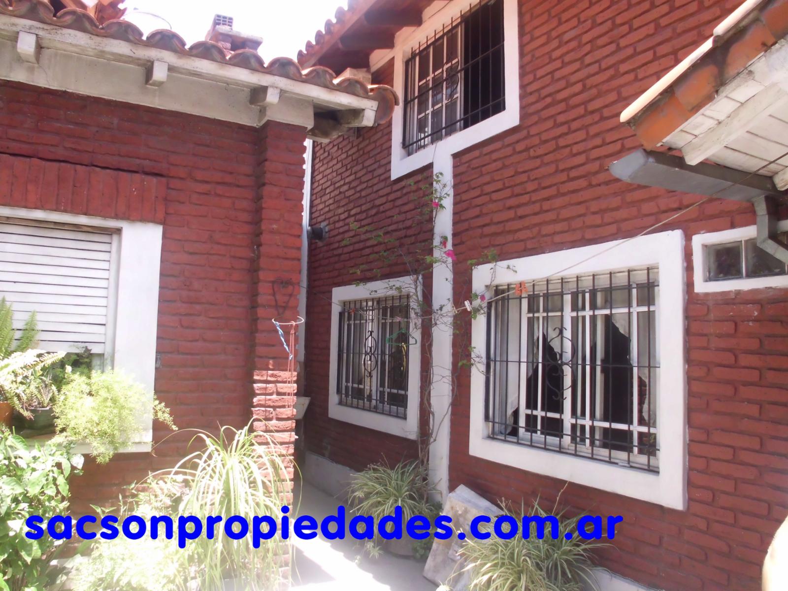 Av Arturo Illia al 700 · Morón — foto 9