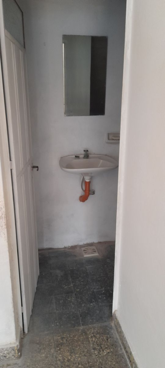 SAN LORENZO 1041 · Tres De Febrero — foto 5