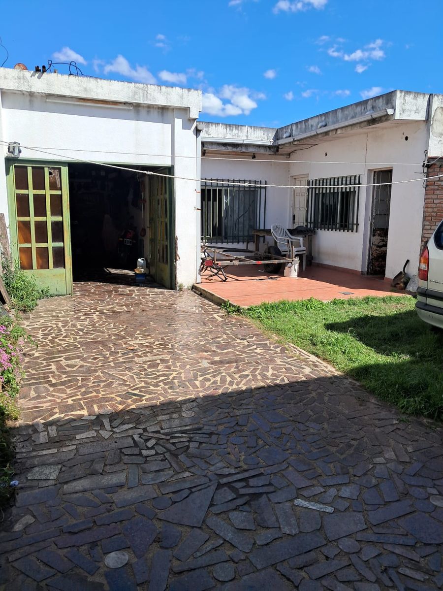 CACIQUE NAMUNCURA  N°  556 · Morón — foto 5