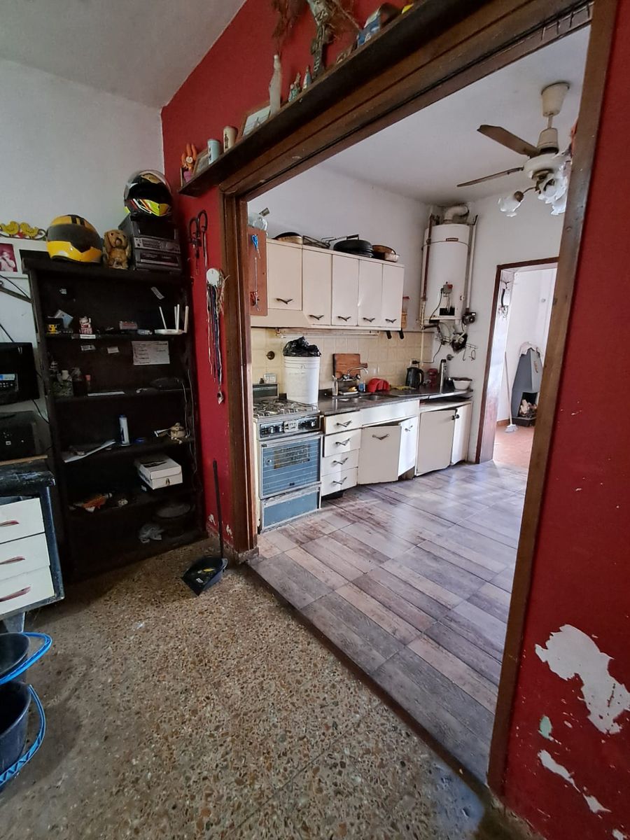 CACIQUE NAMUNCURA  N°  556 · Morón — foto 10