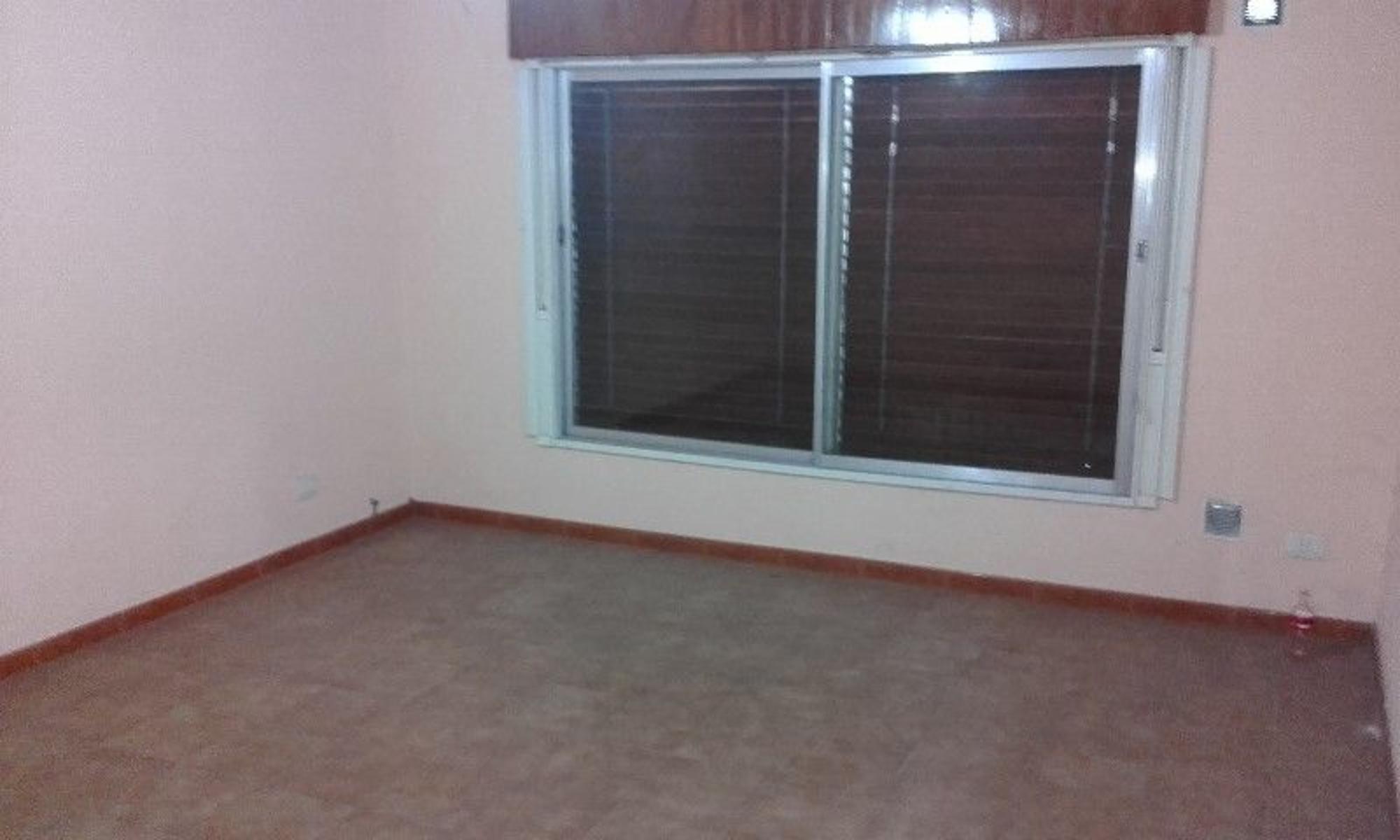 Alberti 1200 · Ituzaingó — foto 3