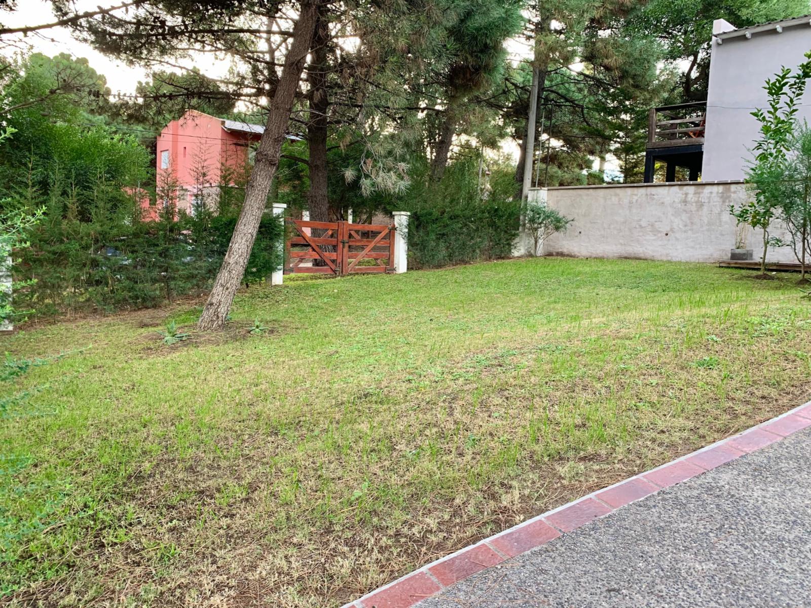 Av. Santa Fe y Del Tiburón · Monte Hermoso — foto 37