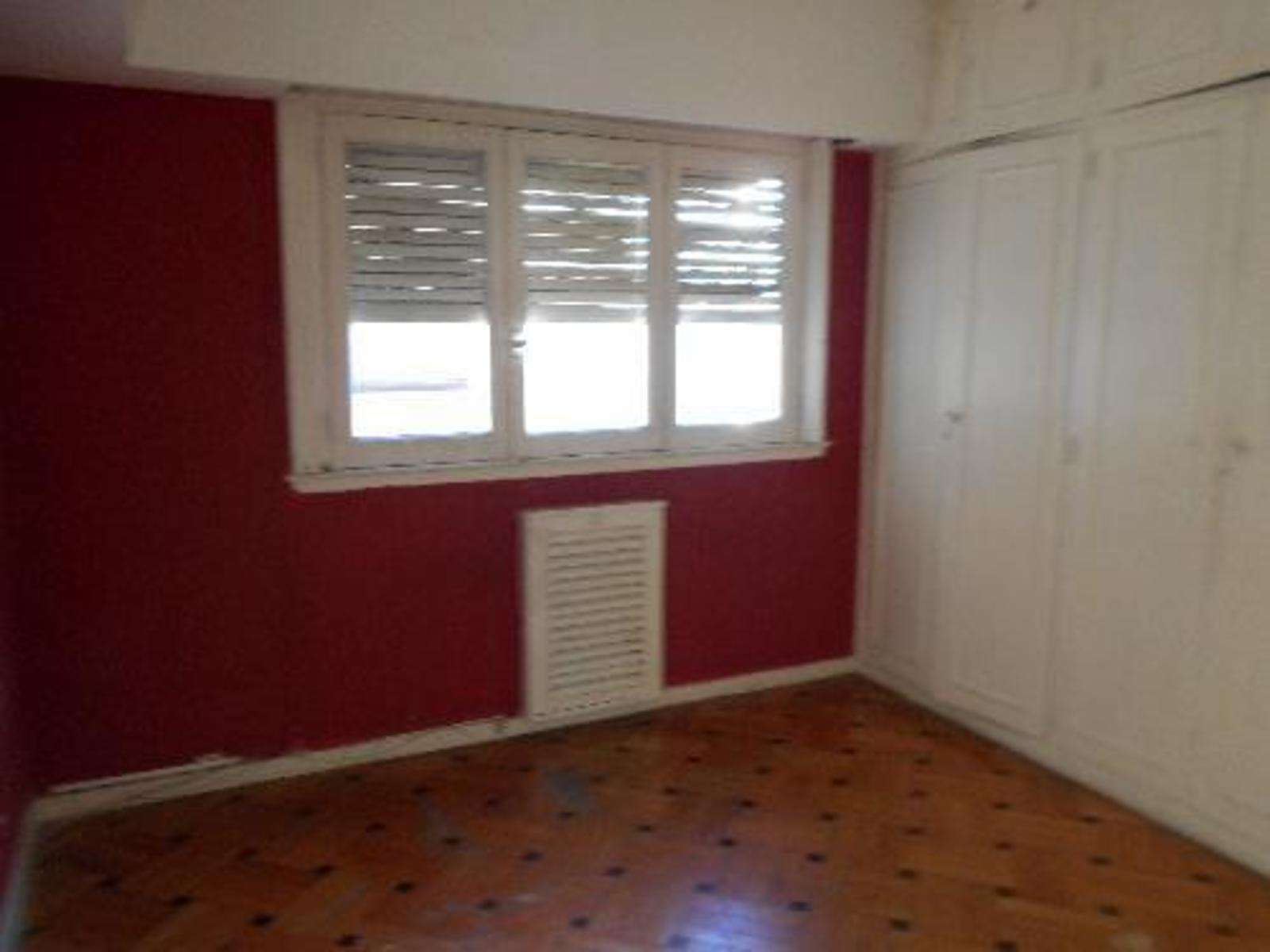 PASAJE BUERAS 200 · Liniers — foto 5