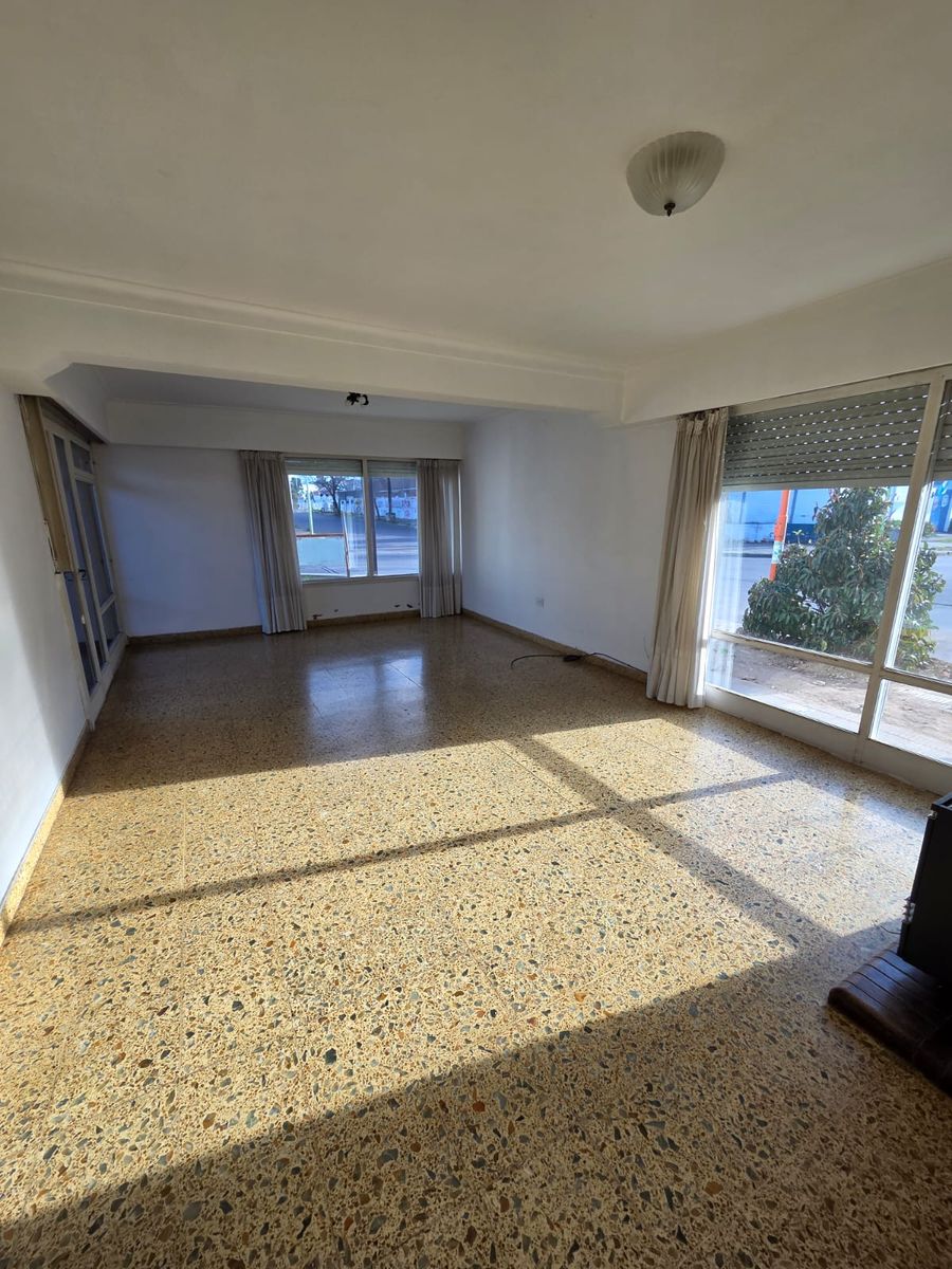 Undiano 888 · Bahia Blanca — foto 5