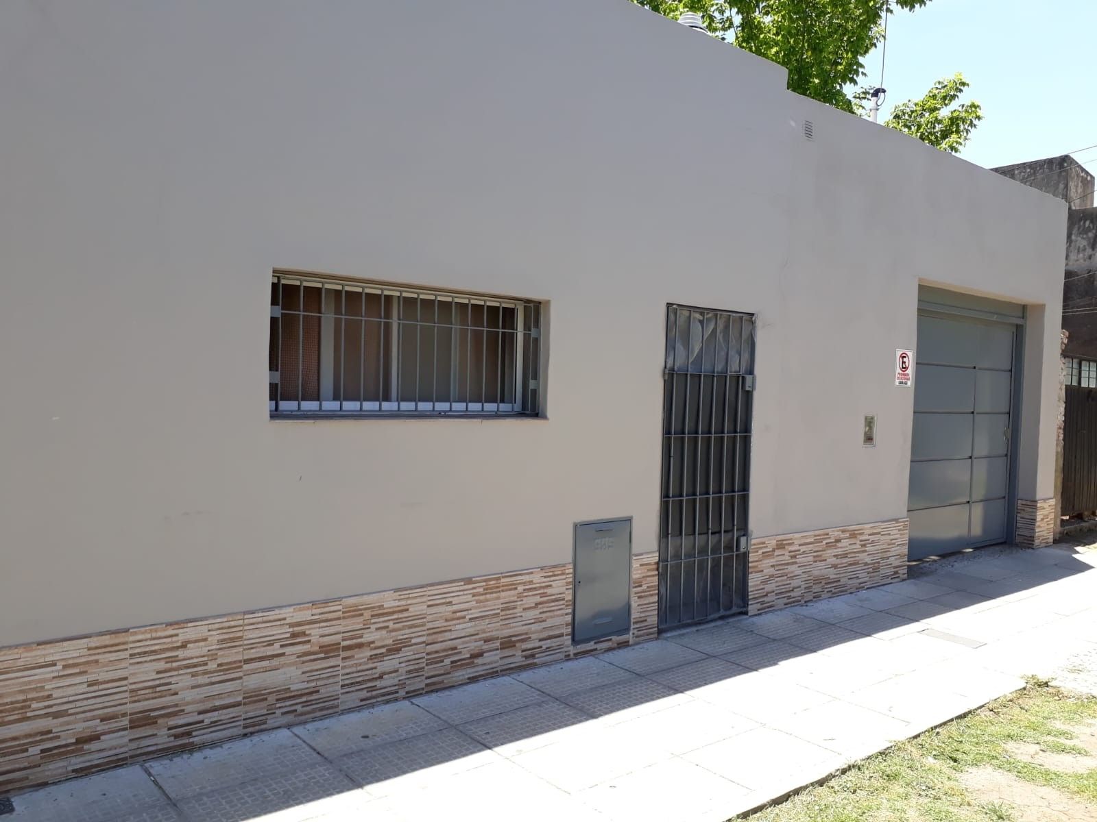 Aguero 898 · Morón — foto 16