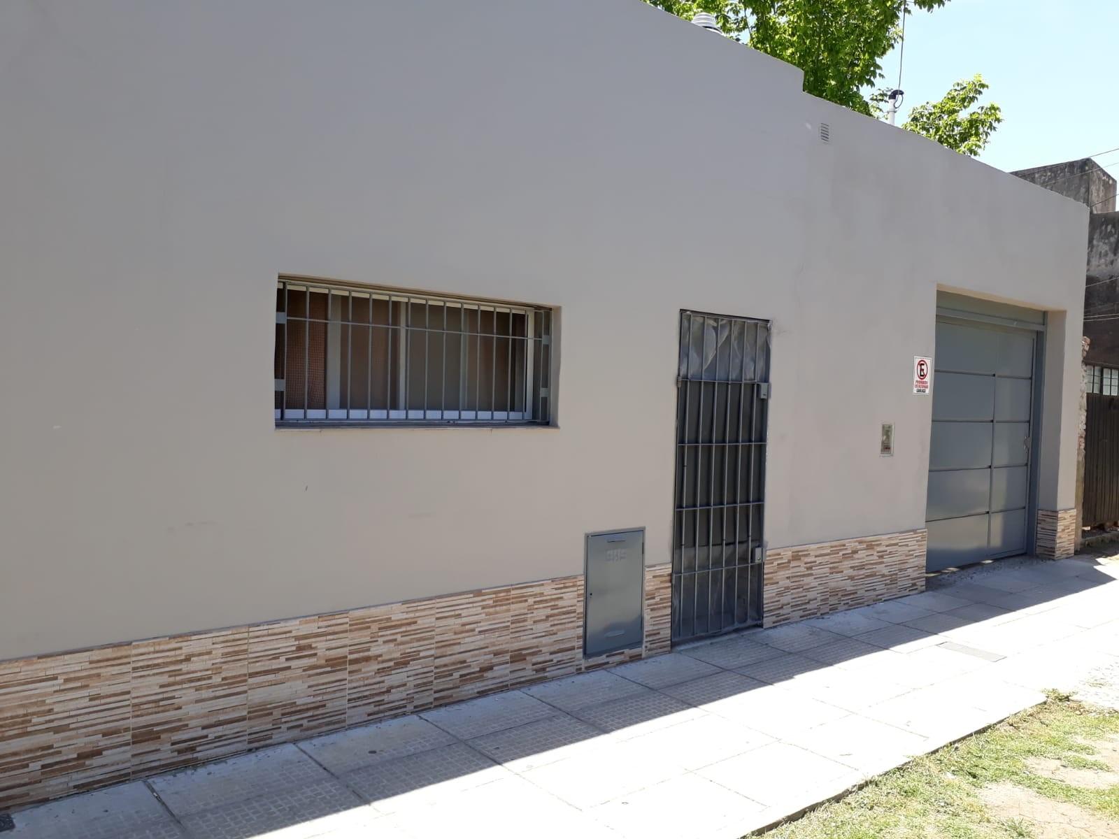 Aguero 898 · Morón — foto 3