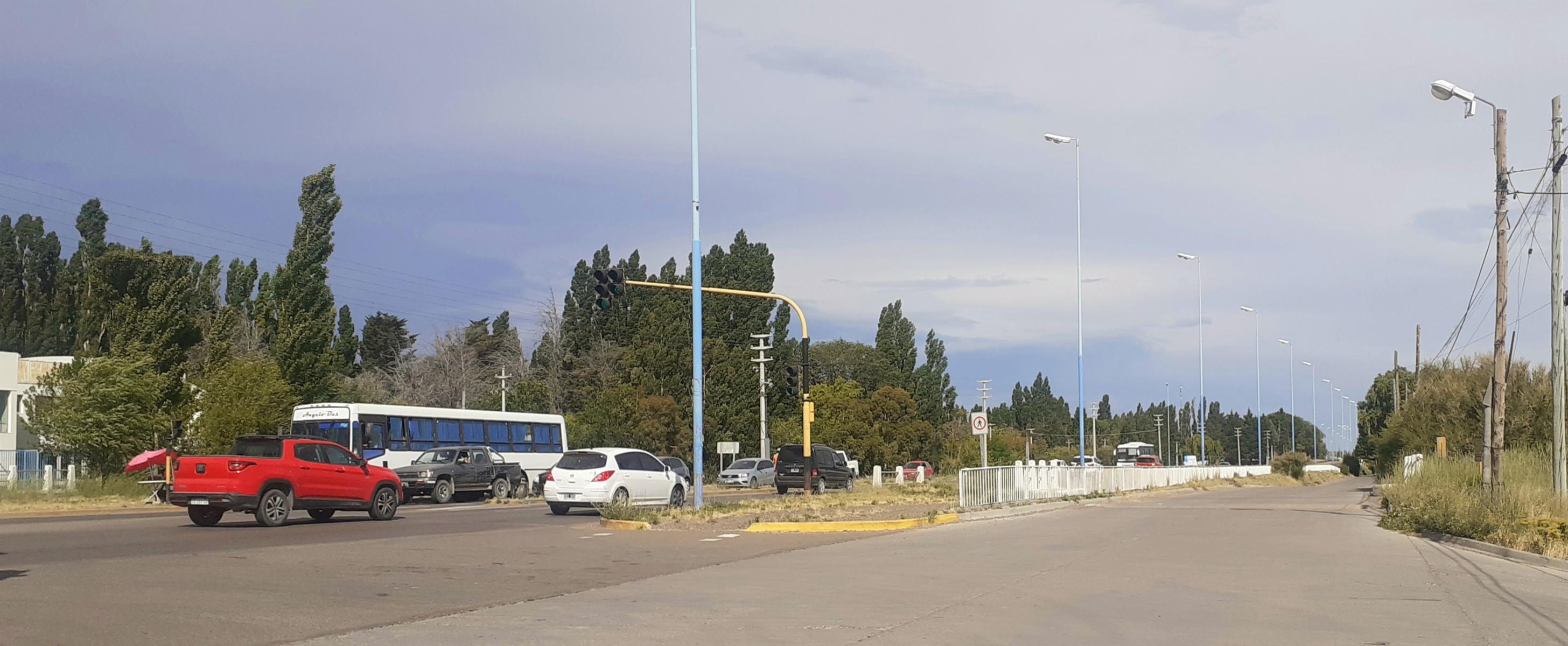 Avenida H.  Yrigoyen y calle Moriah · Rawson — foto 6