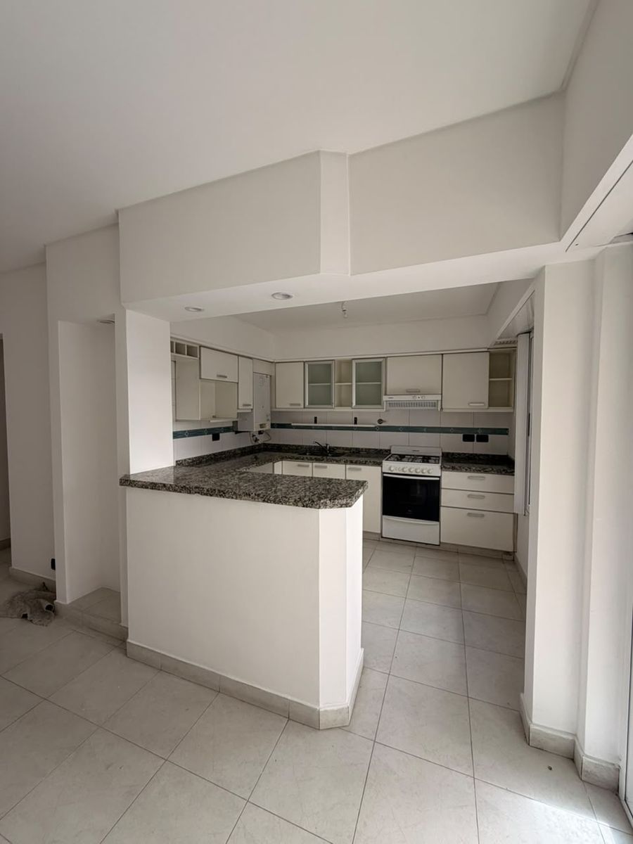 Excelente Departamento 2 Ambientes en suite en el centro Ramos Mejía, La Matanza.