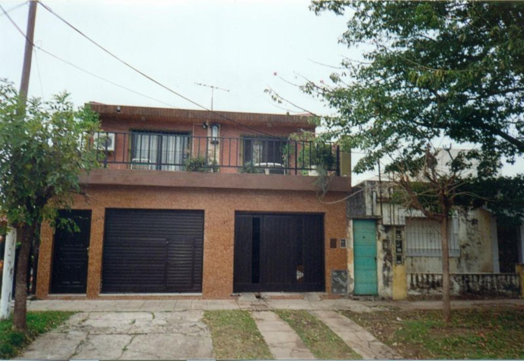 Casa de 5 ambientes de dos plantas en San miguel