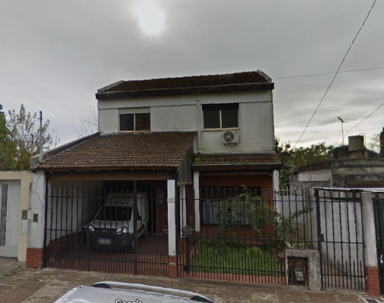 chalet en dos plantas s/lote de 8,66 x 55