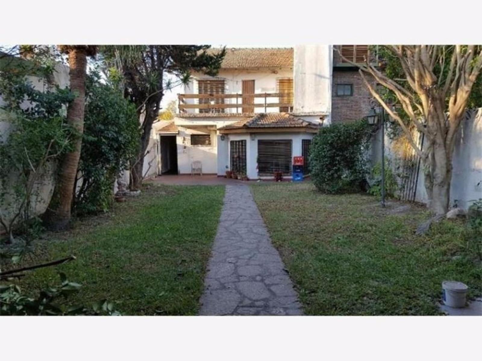 VENTA CHALET 4 AMB. HAEDO  SUR EXCELENTE UBICACIÓN
