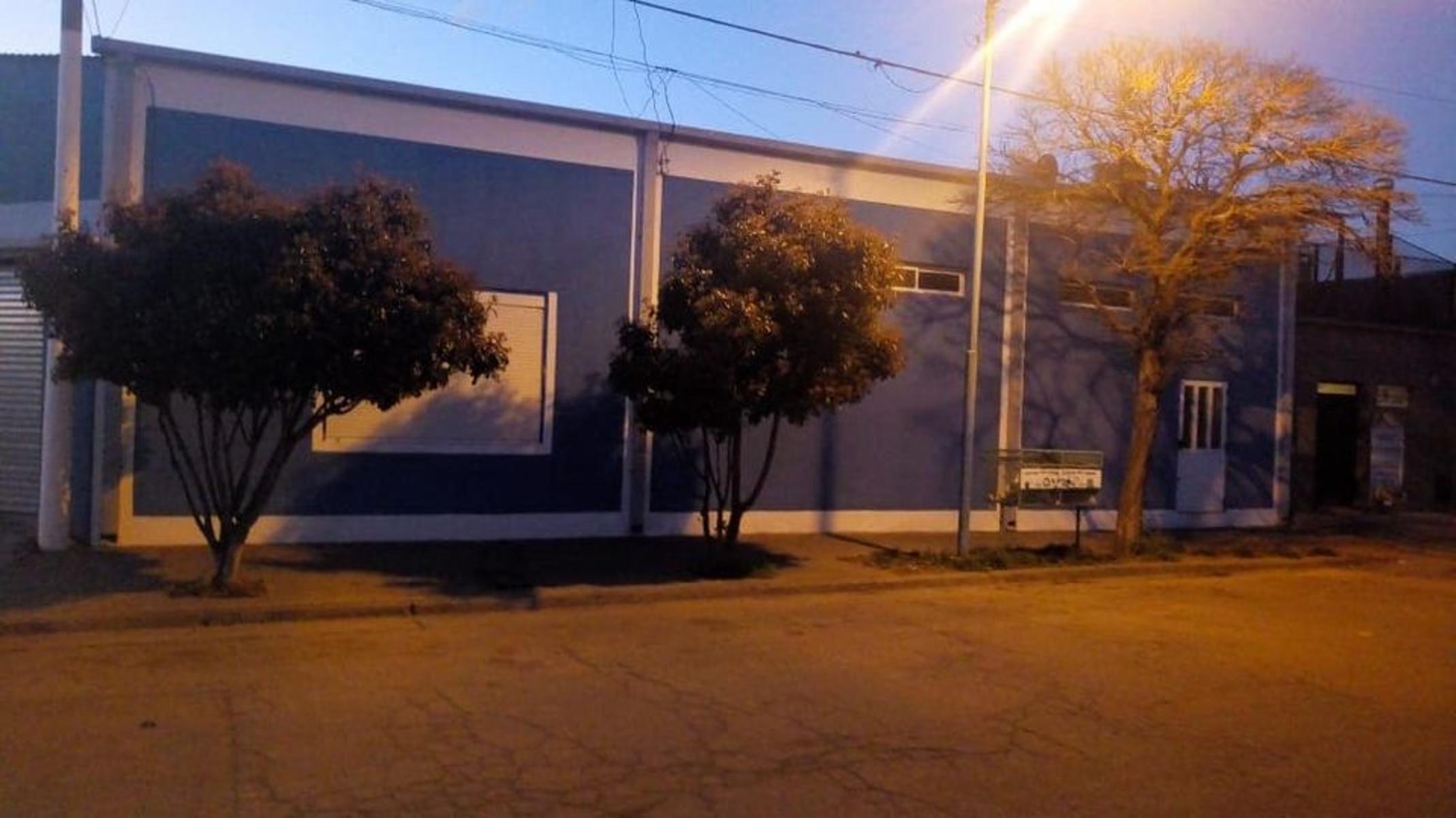Gran Salón comercial en Coronel Dorrego