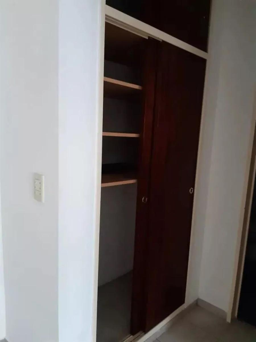9 DE JULIO 400 · Morón — foto 6