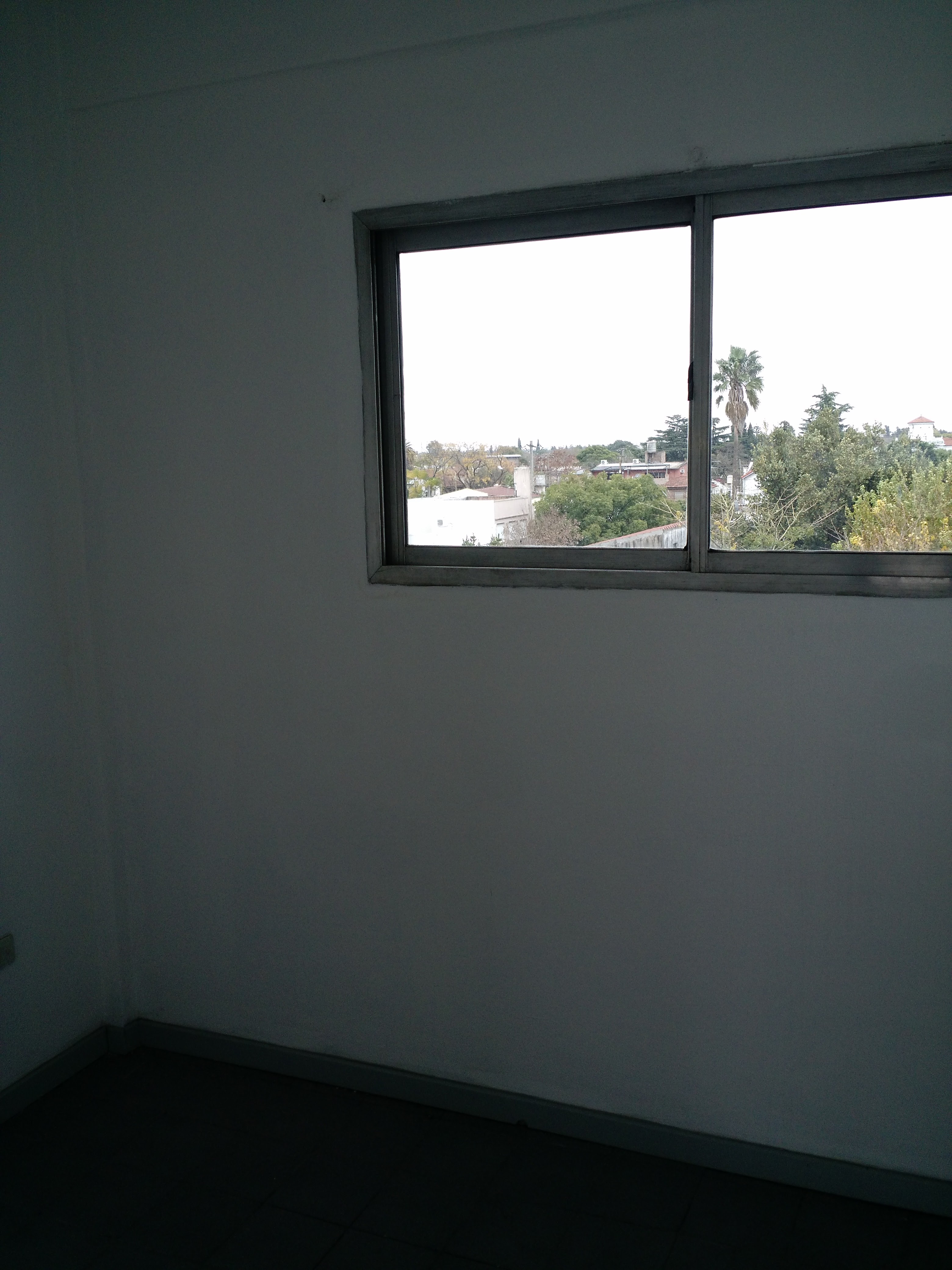 Departamento en venta, 3 ambientes, lado sur. Espectacular vista.-