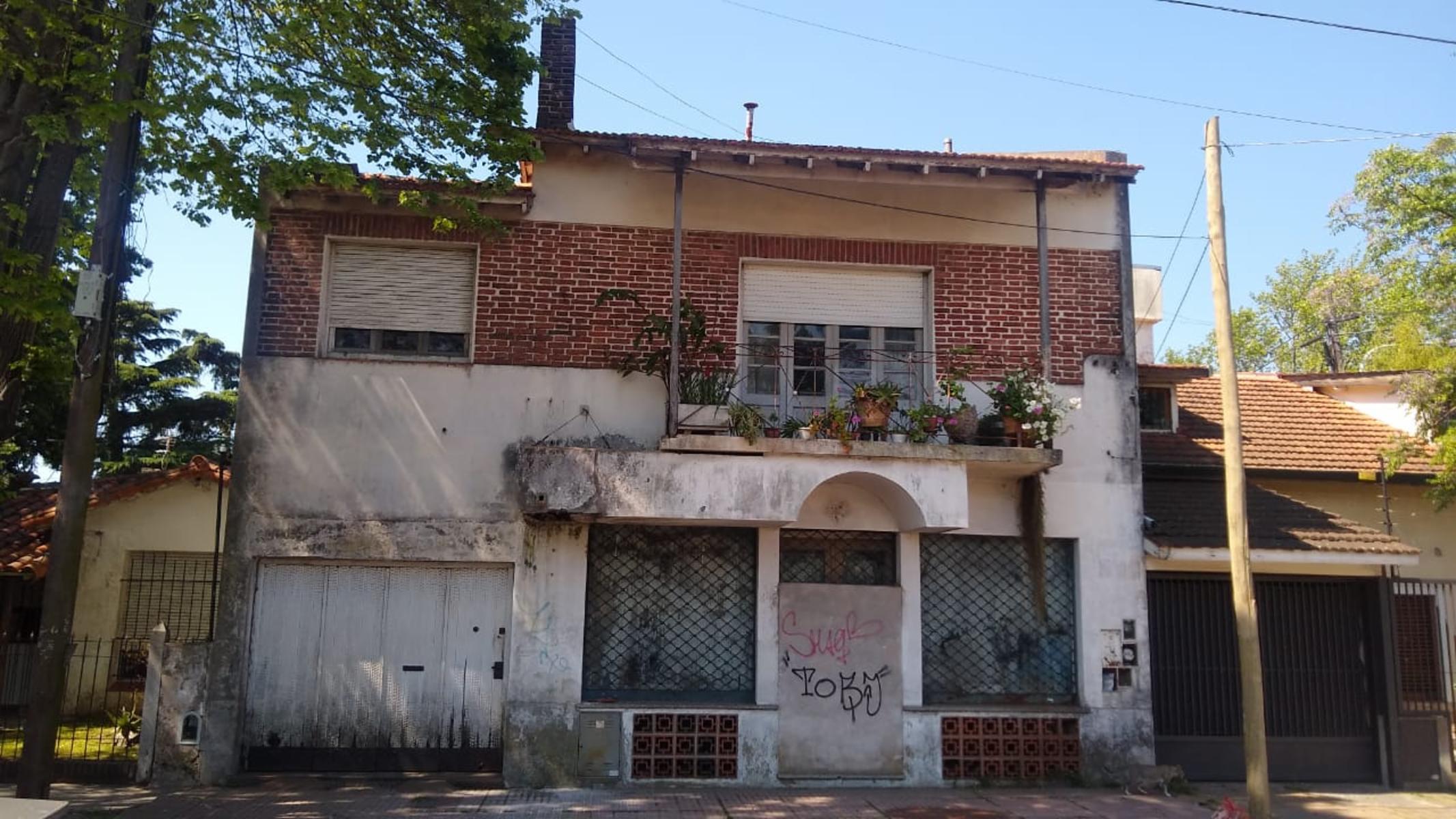Casa en Quilmes residencial ideal para reciclar o emprendimiento