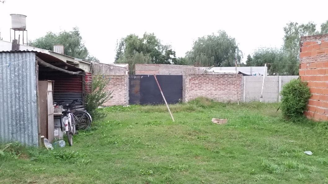 CASA EN VENTA EN BARRIO PECORELLI, SANTA FE ENTRE USUHAIA Y ACCESO ESPIL