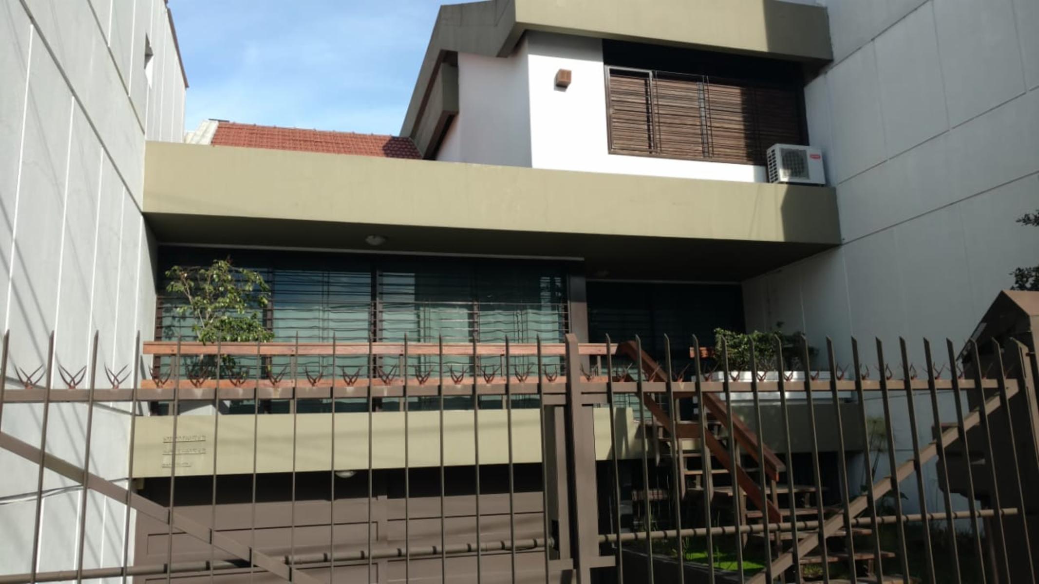 IMPORTANTE CASA EN 3 PLANTAS SAN MARTIN CENTRO