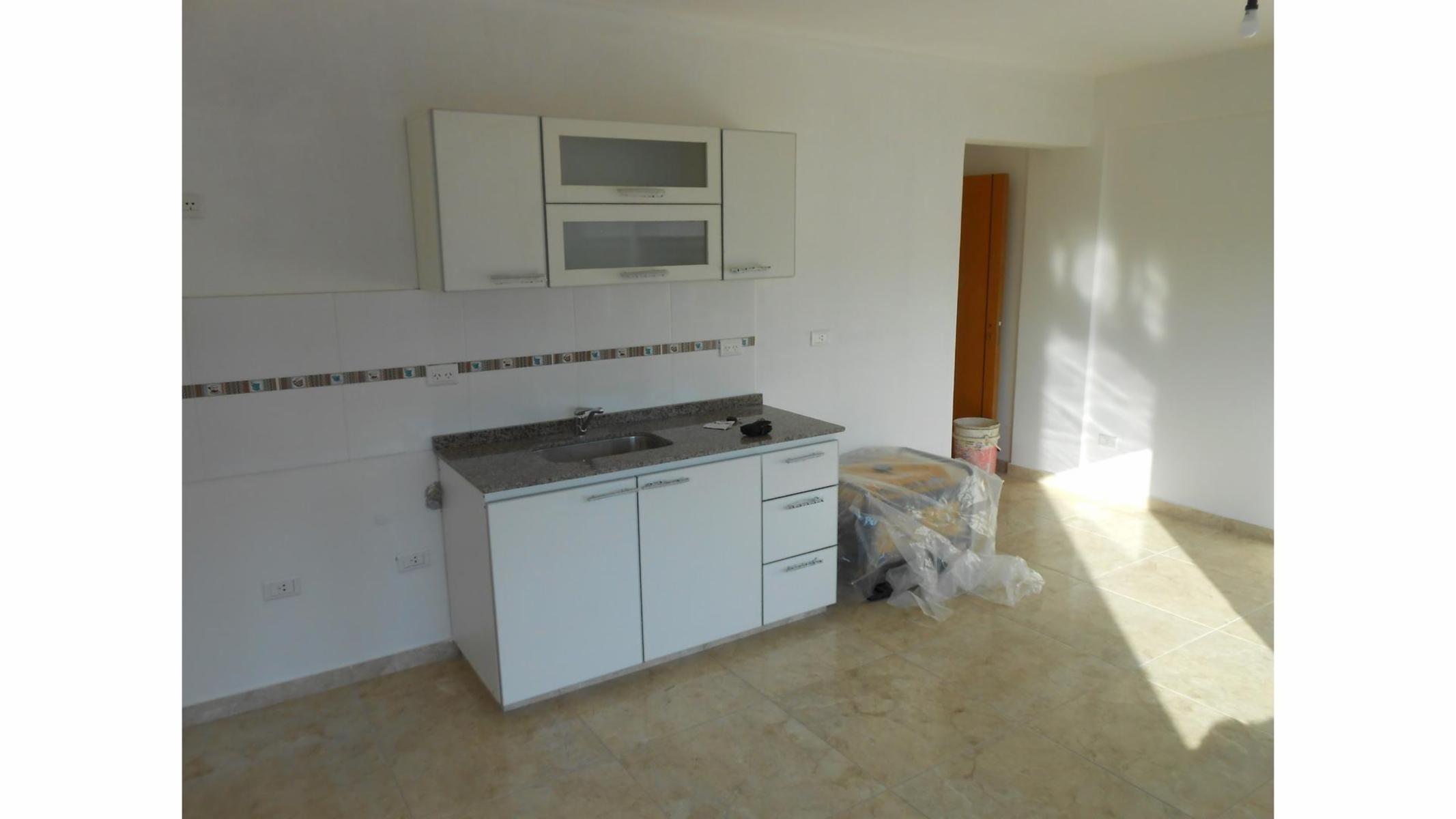 Juan Jose Castelli 200 · Morón — foto 15