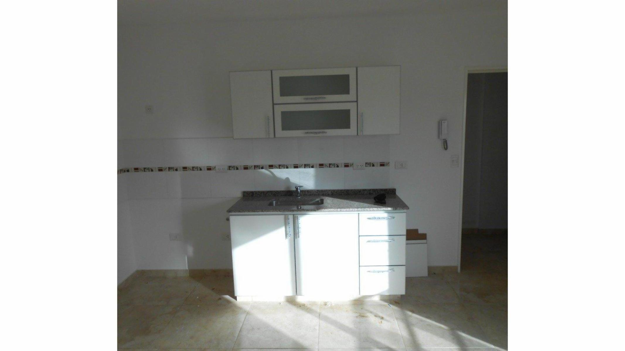 Juan Jose Castelli 200 · Morón — foto 17
