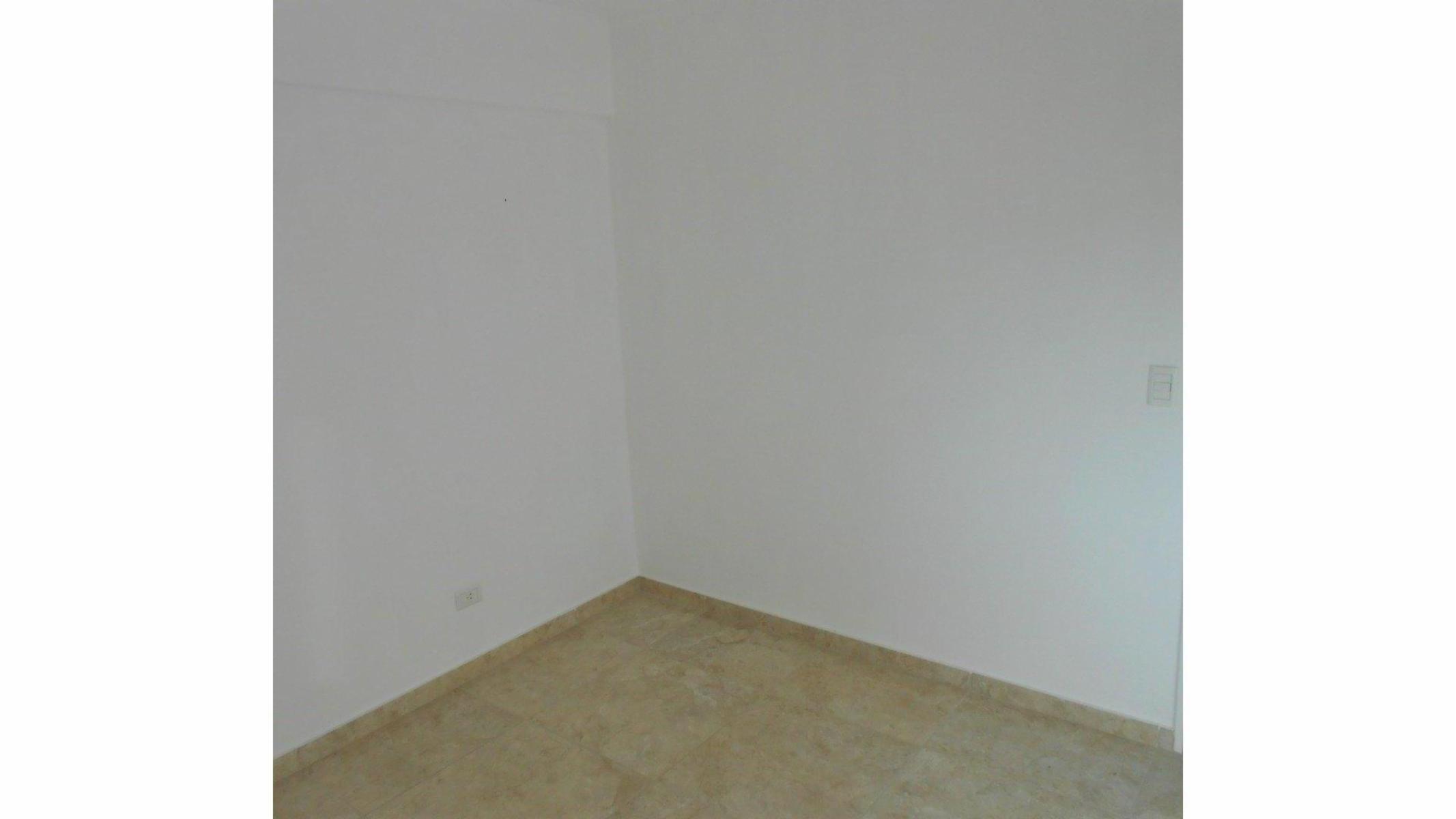 Juan Jose Castelli 200 · Morón — foto 18