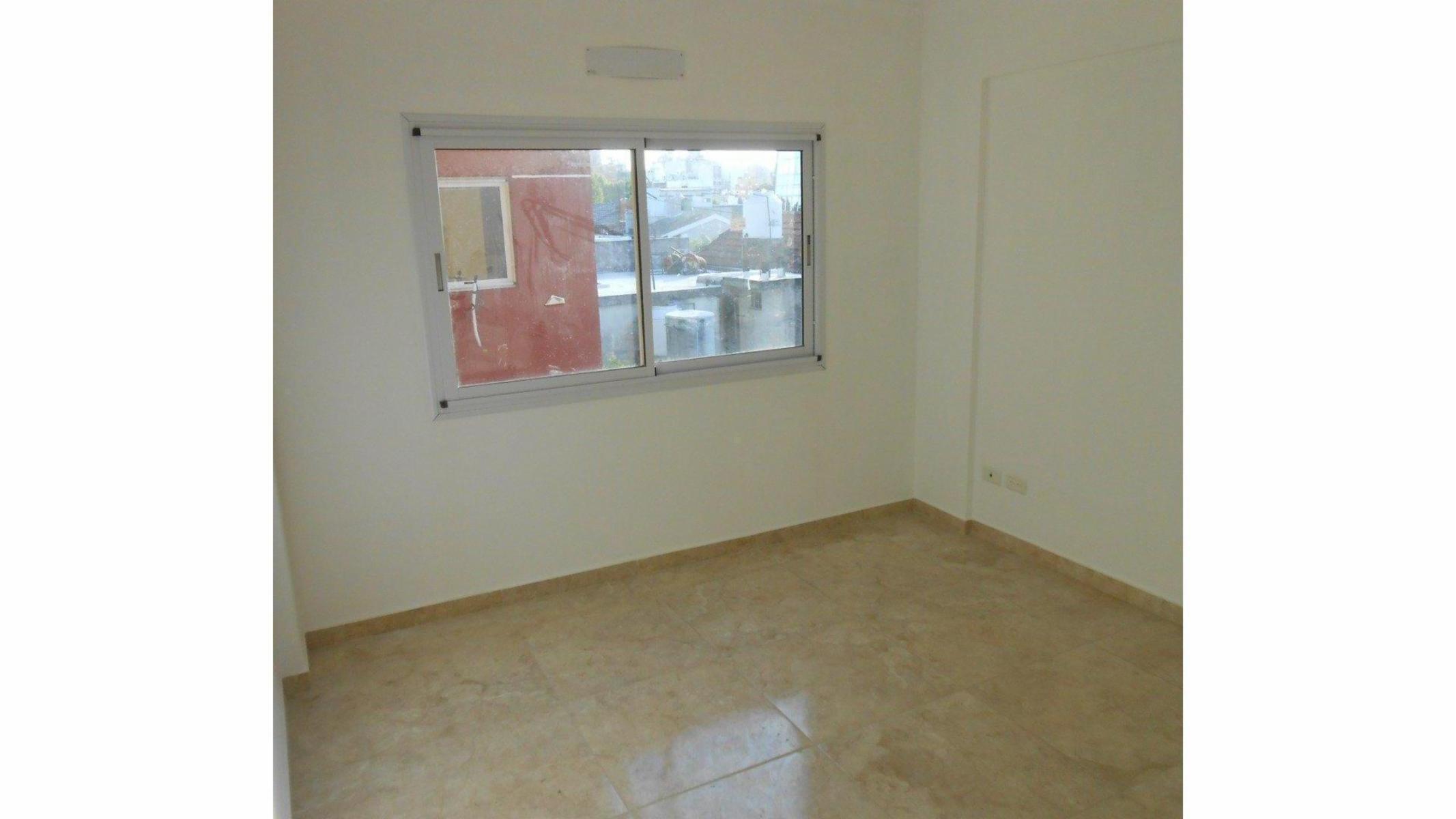 Juan Jose Castelli 200 · Morón — foto 9
