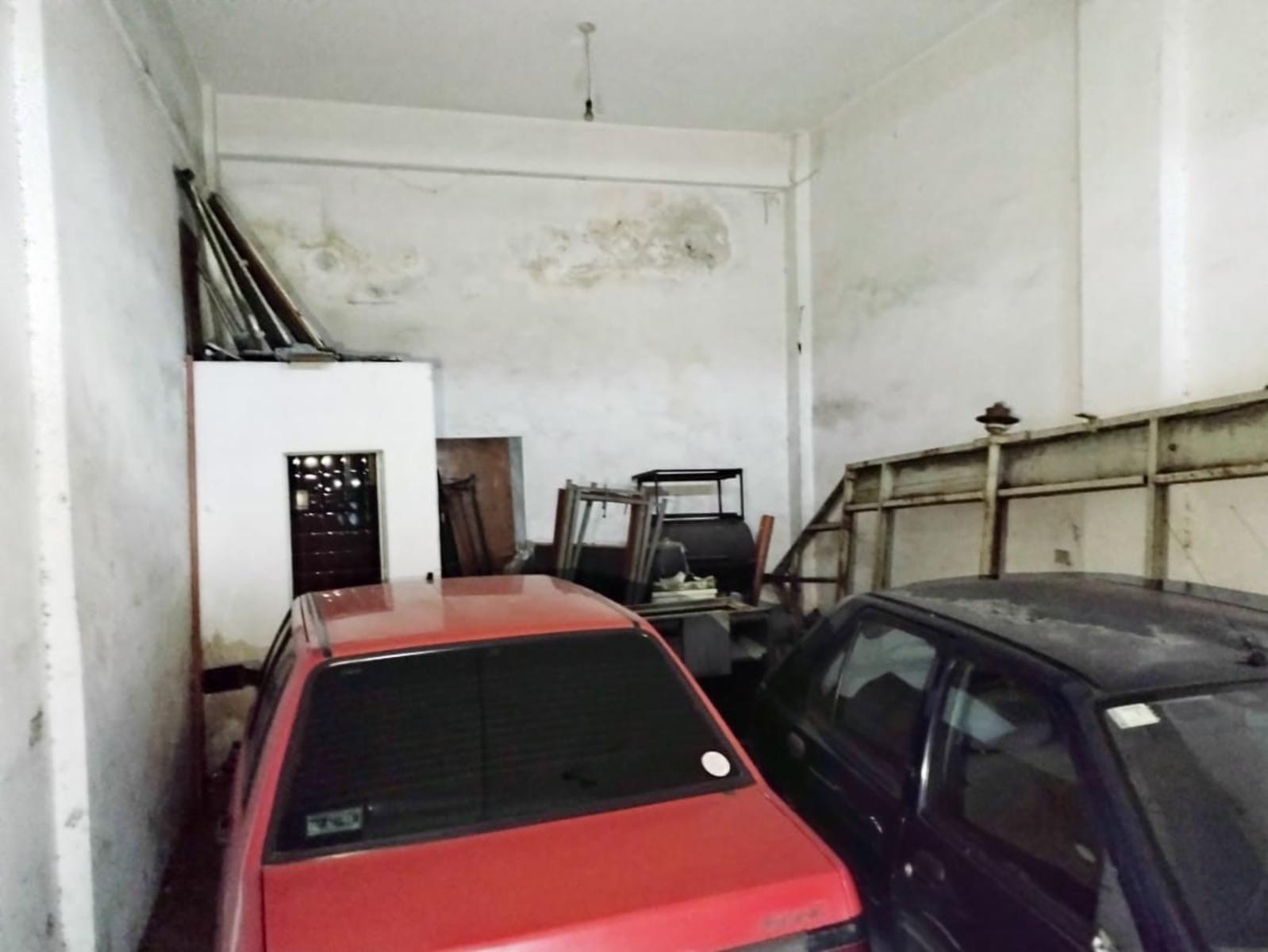 Cochera con posibilidad de Local - Villa Ballester