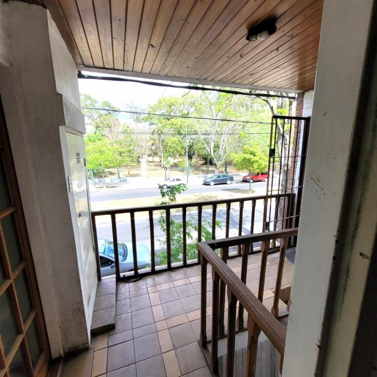 Excelente Ph Duplex De 3 Amb. Frente. 45mts. Balcón Terraza. Calle 12. 1600. Zona Céntrica. La Plata