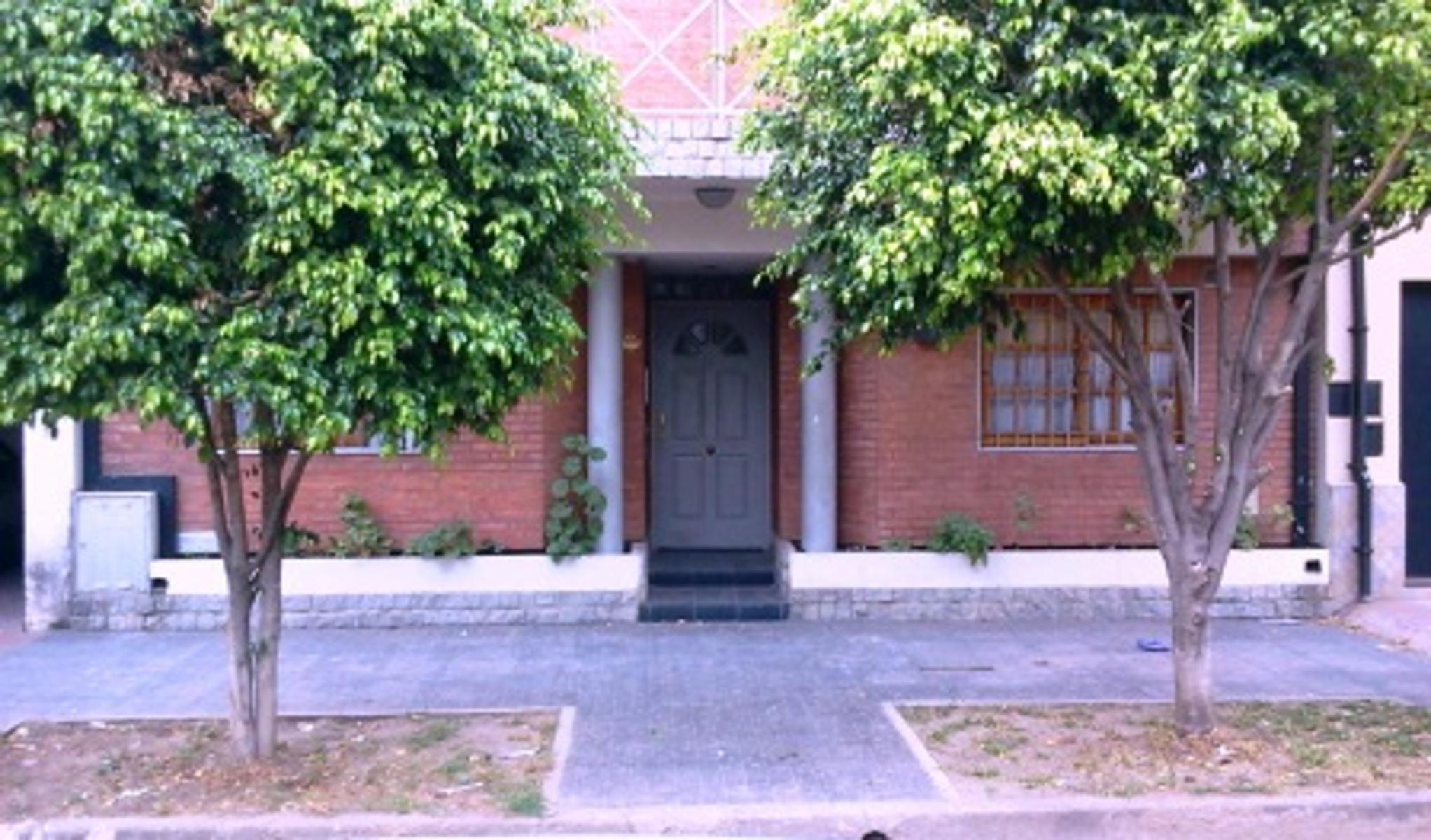 Gral Acha 332 · La Matanza — foto 3