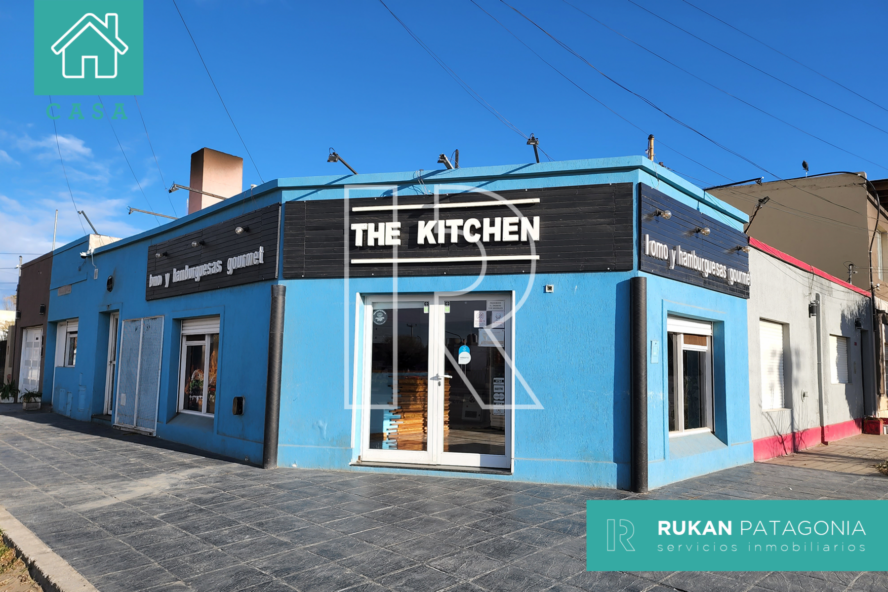 #VentaRUKAN | Casa de 3 Ambientes + Local Comercial | Barrio CENTRO | Calle LUCIO MANSILLA Y LAVALLE | Caleta Olivia.-