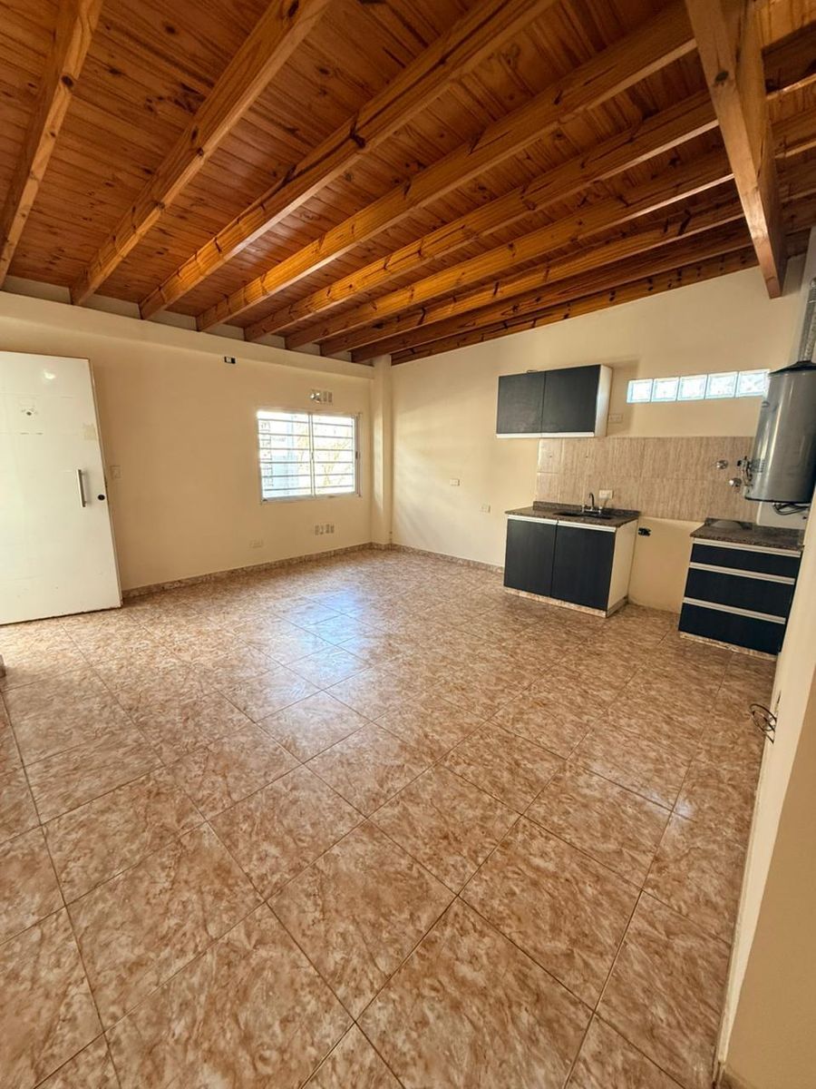BERGAMINI 1753 · Hurlingham — foto 4