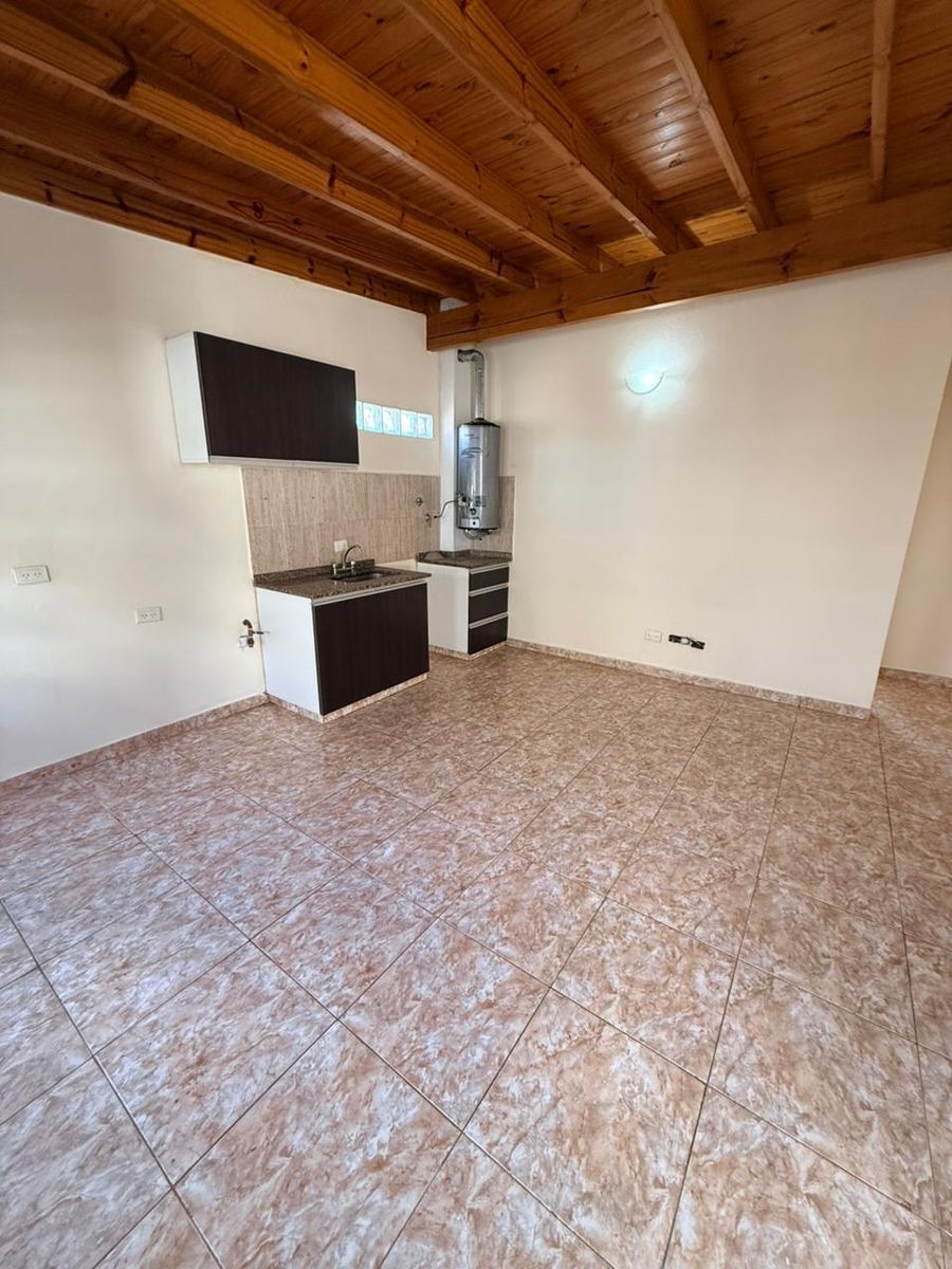 BERGAMINI 1753 · Hurlingham — foto 5