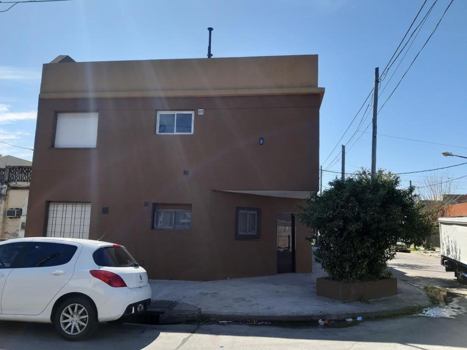 EXCELENTE DEPARTAMENTO DE 2 AMBIENTES EN PRIMER PISO A ESTRENAR UBICADO EN ESQUINA