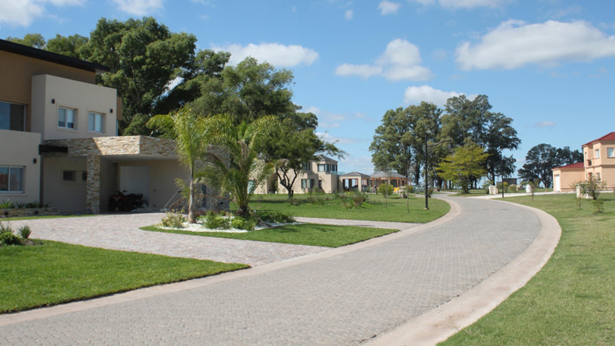 La Providencia Resort Country Club. Lake II L 374 · Ezeiza — foto 4