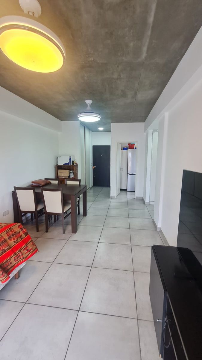 VENTA EXCELENTE DEPARTAMENTO 2 AMBIENTES AL FRENTE EN VILLA LUZURIAGA.