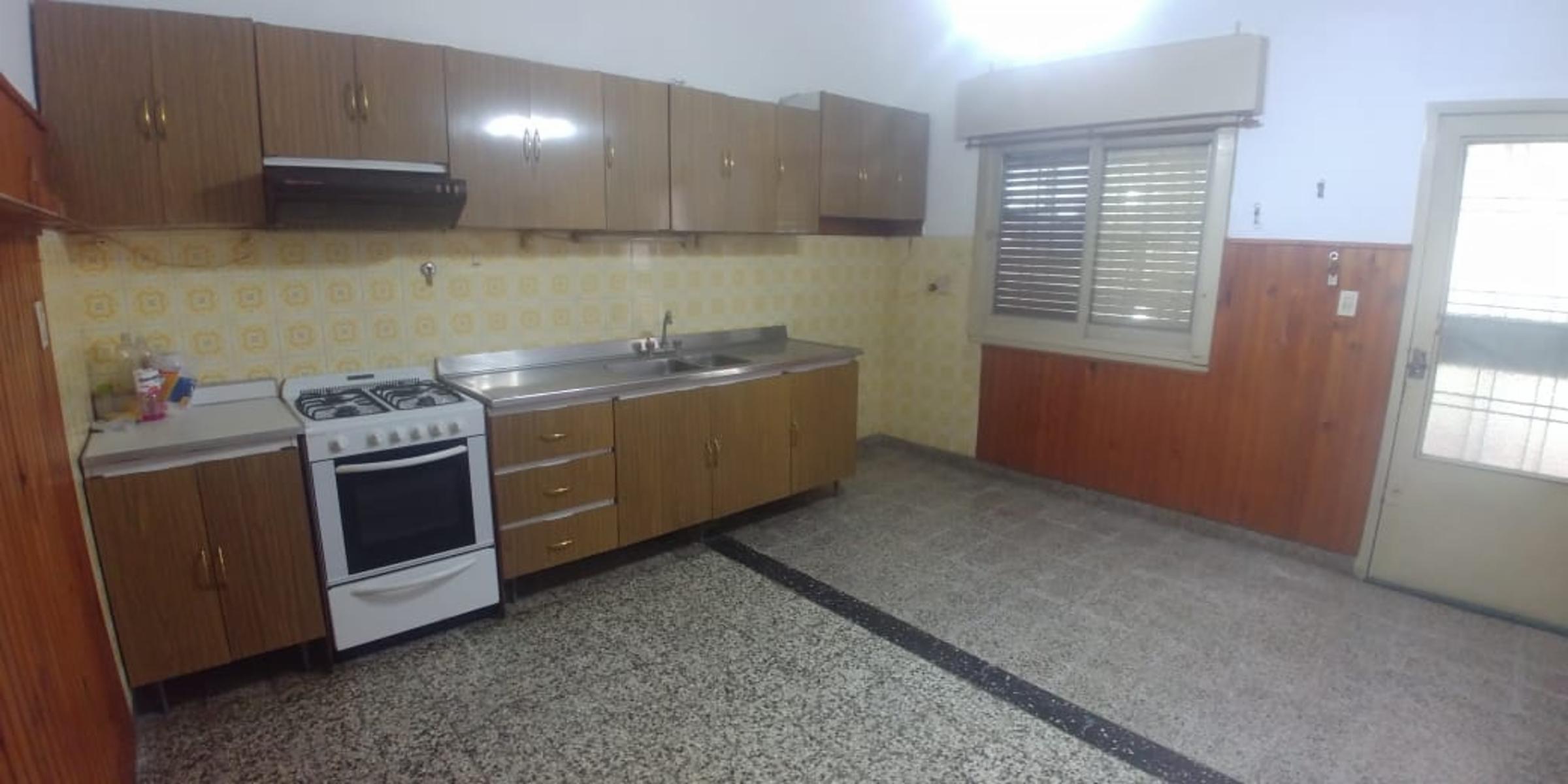 Coraceros 2984 · Hurlingham — foto 3